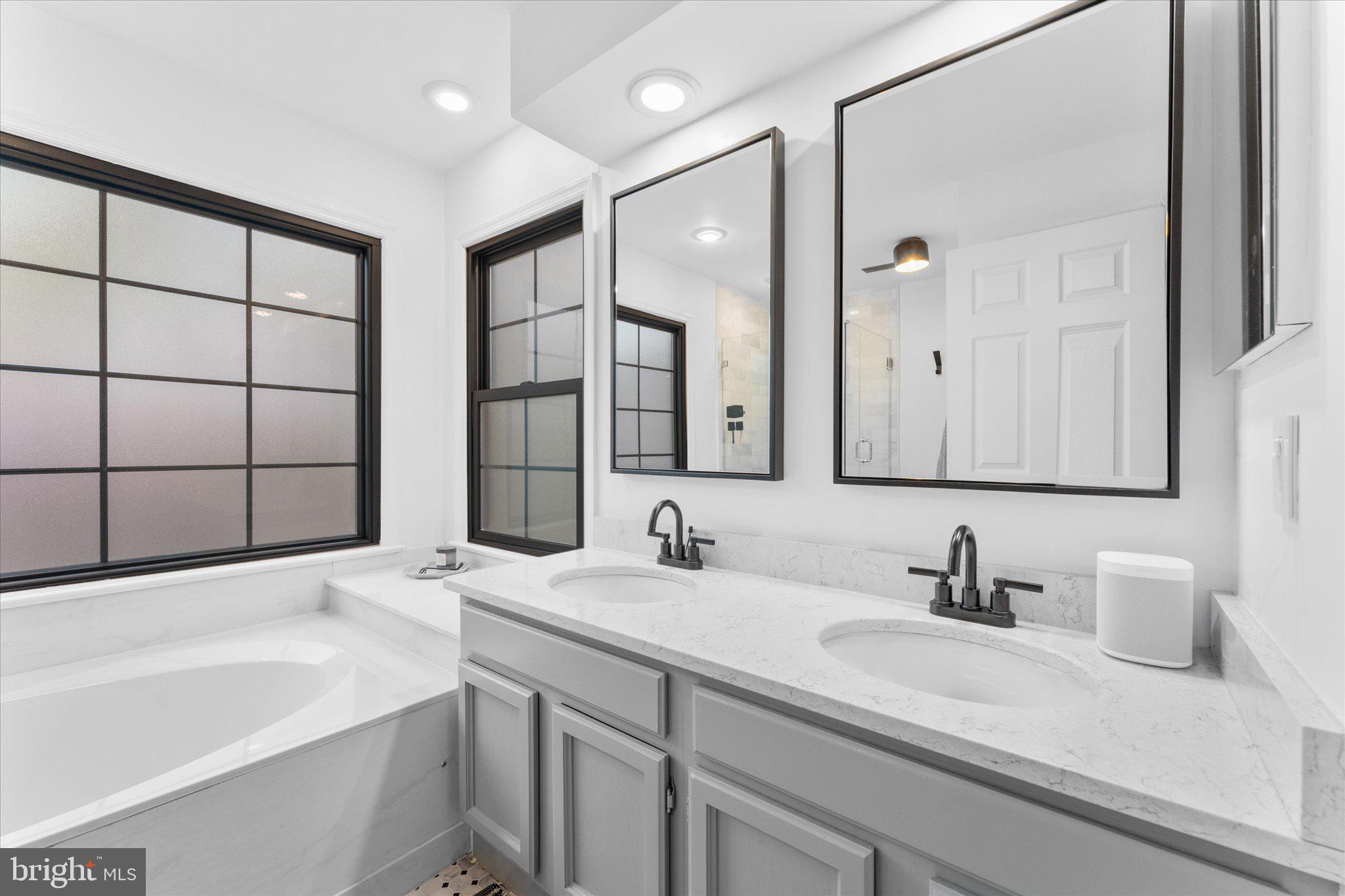 ASHBURN VILLAGE - Residential