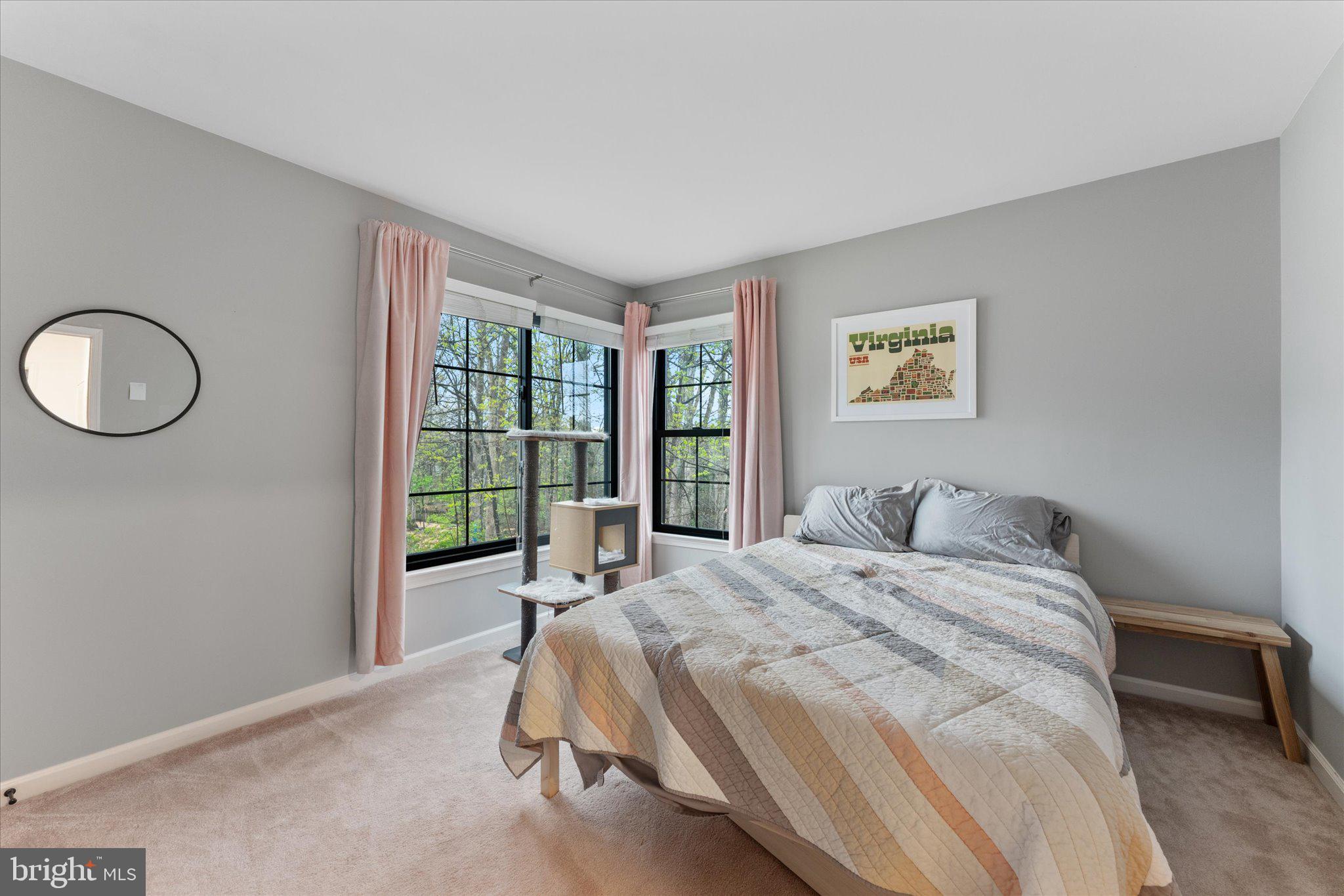 ASHBURN VILLAGE - Residential