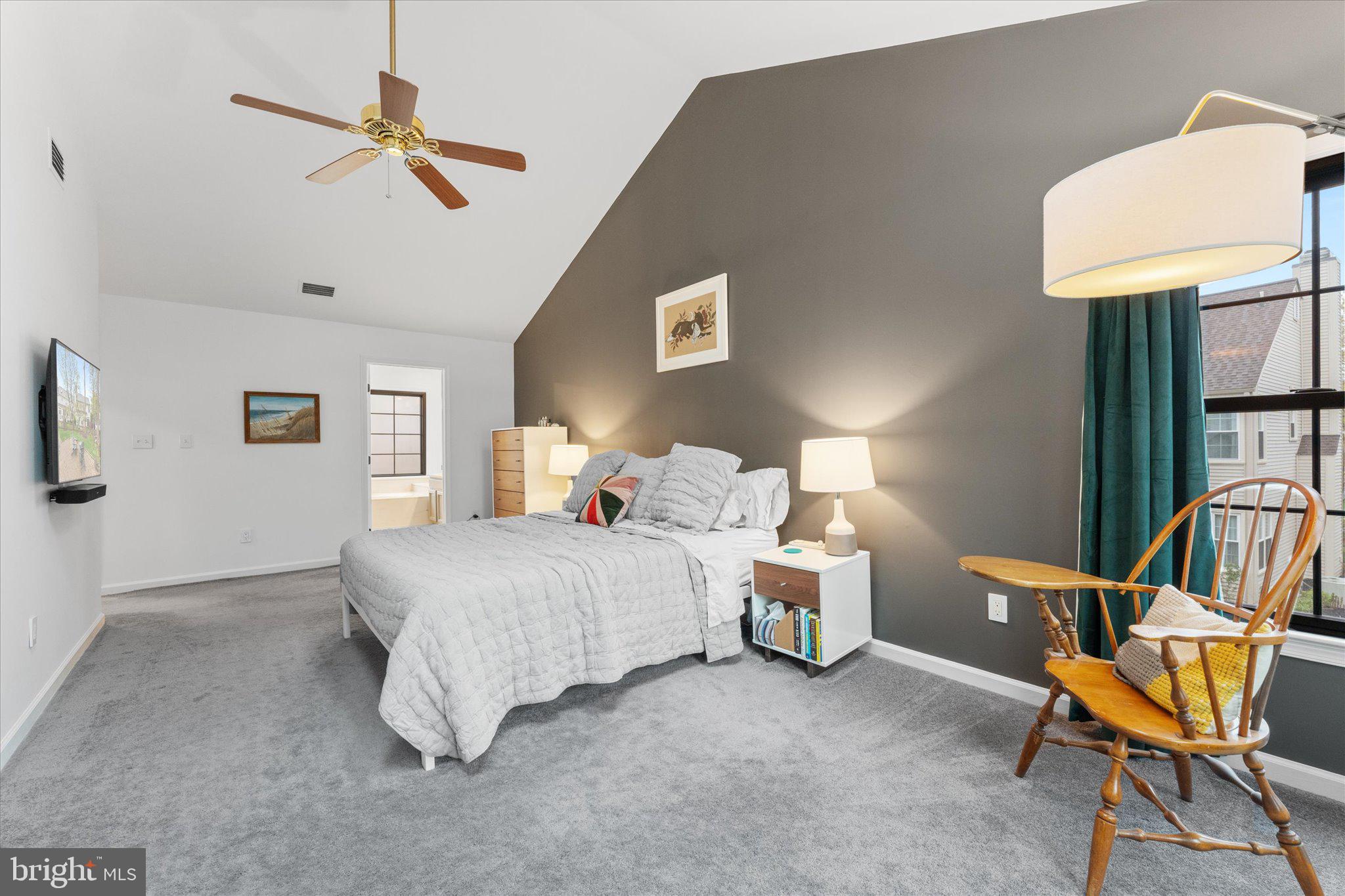 ASHBURN VILLAGE - Residential