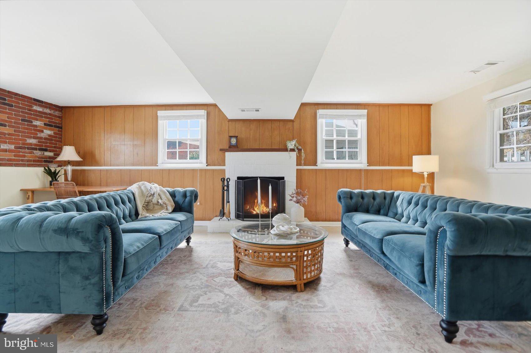 MEADOWLAND - Residential