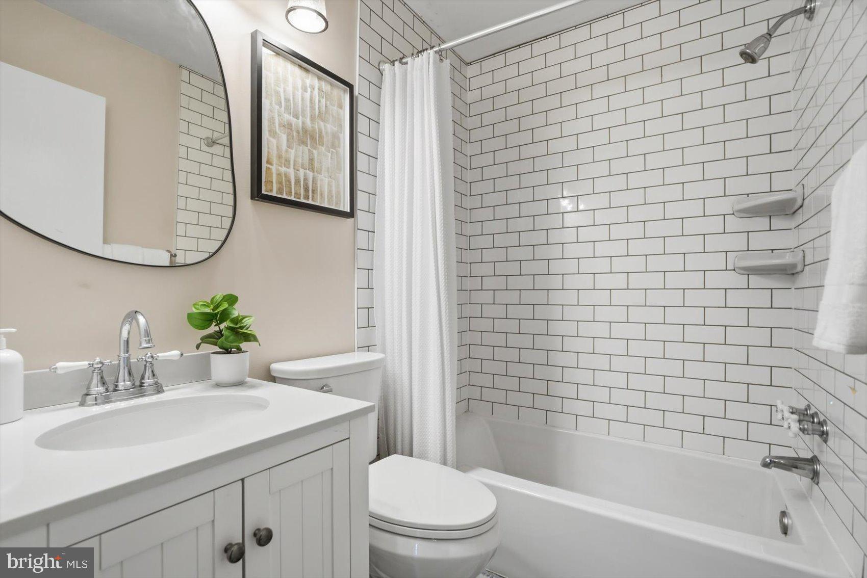 MEADOWLAND - Residential