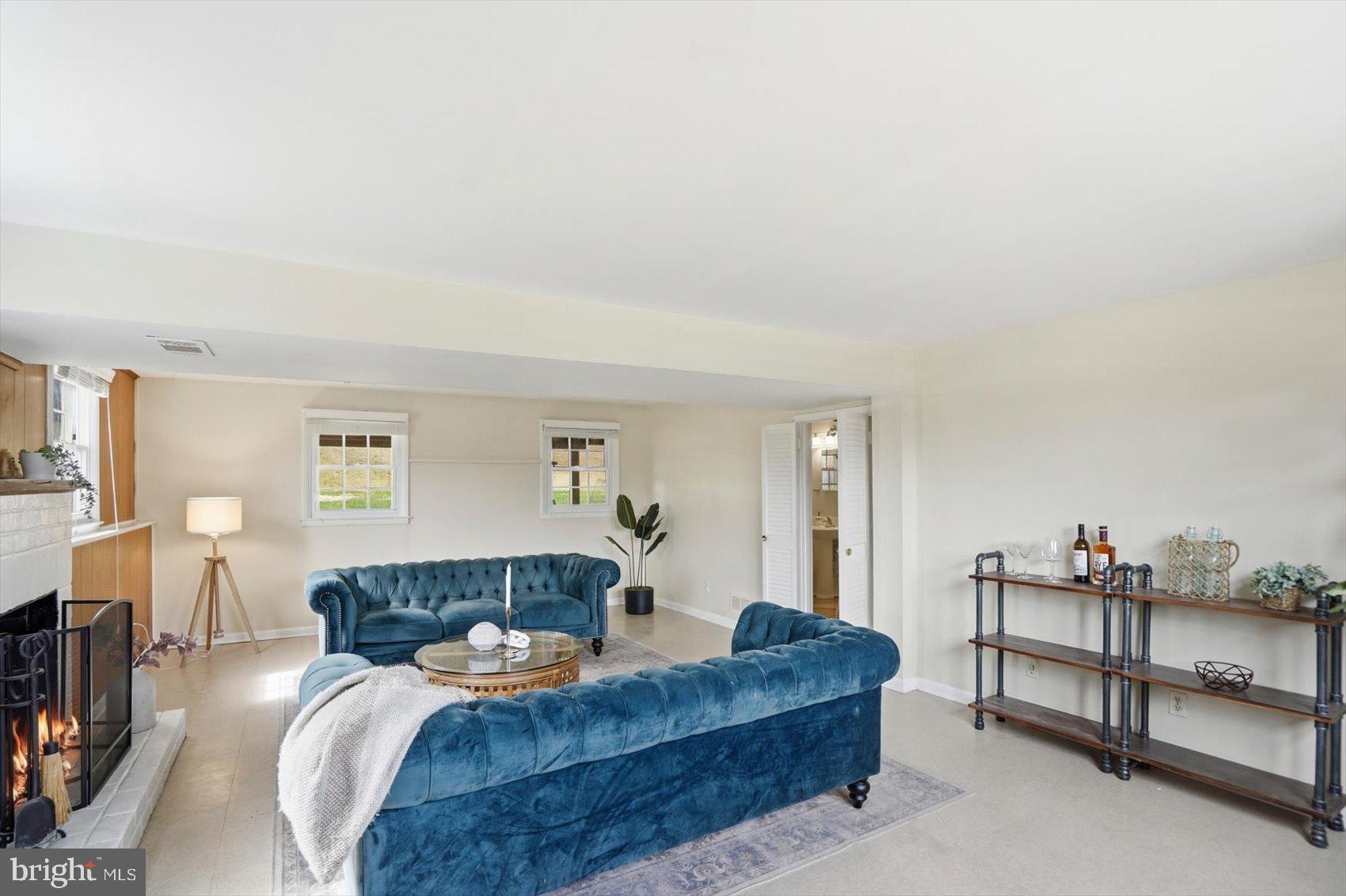 MEADOWLAND - Residential