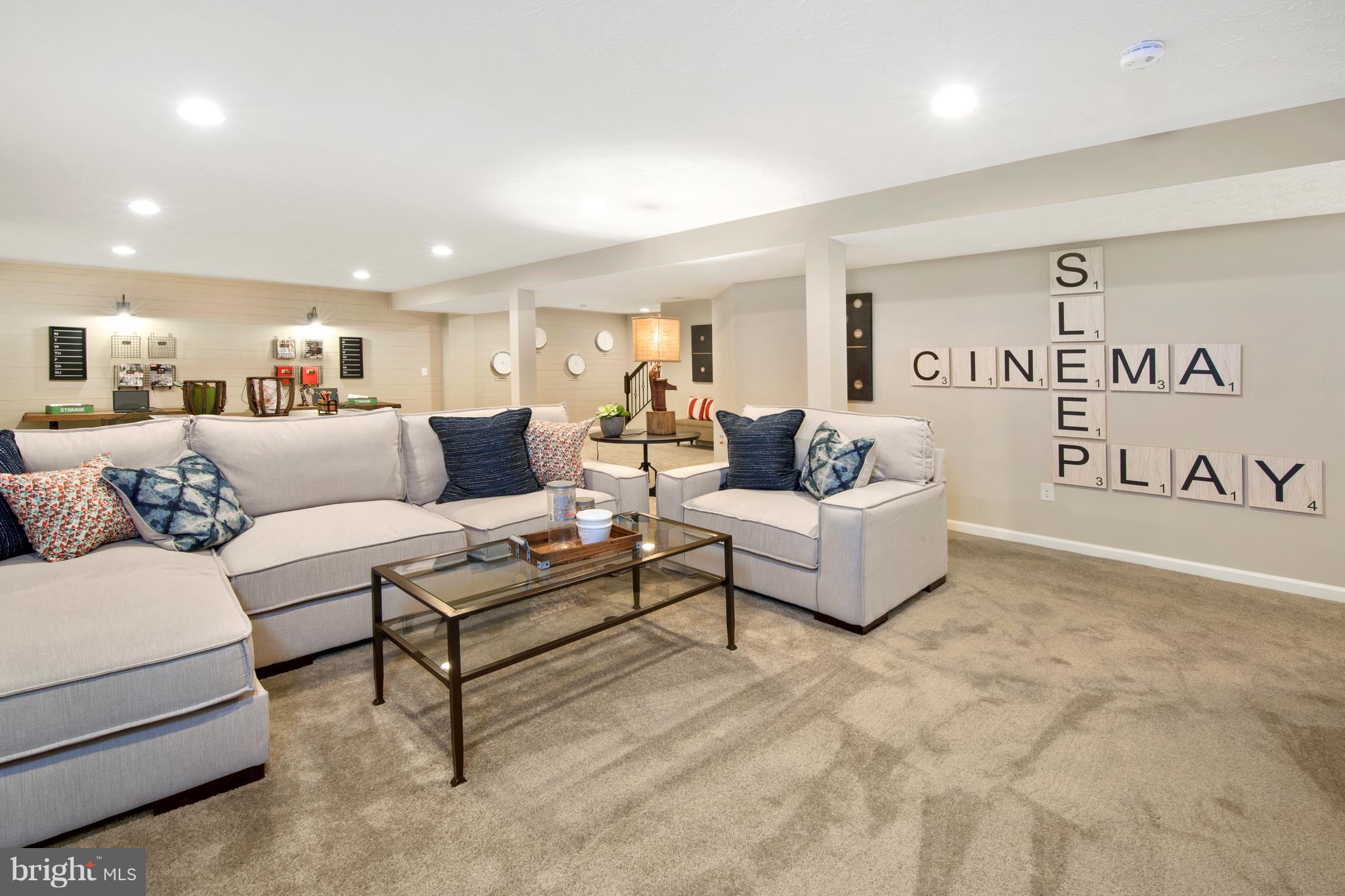 WOODBOURNE MANOR - Residential