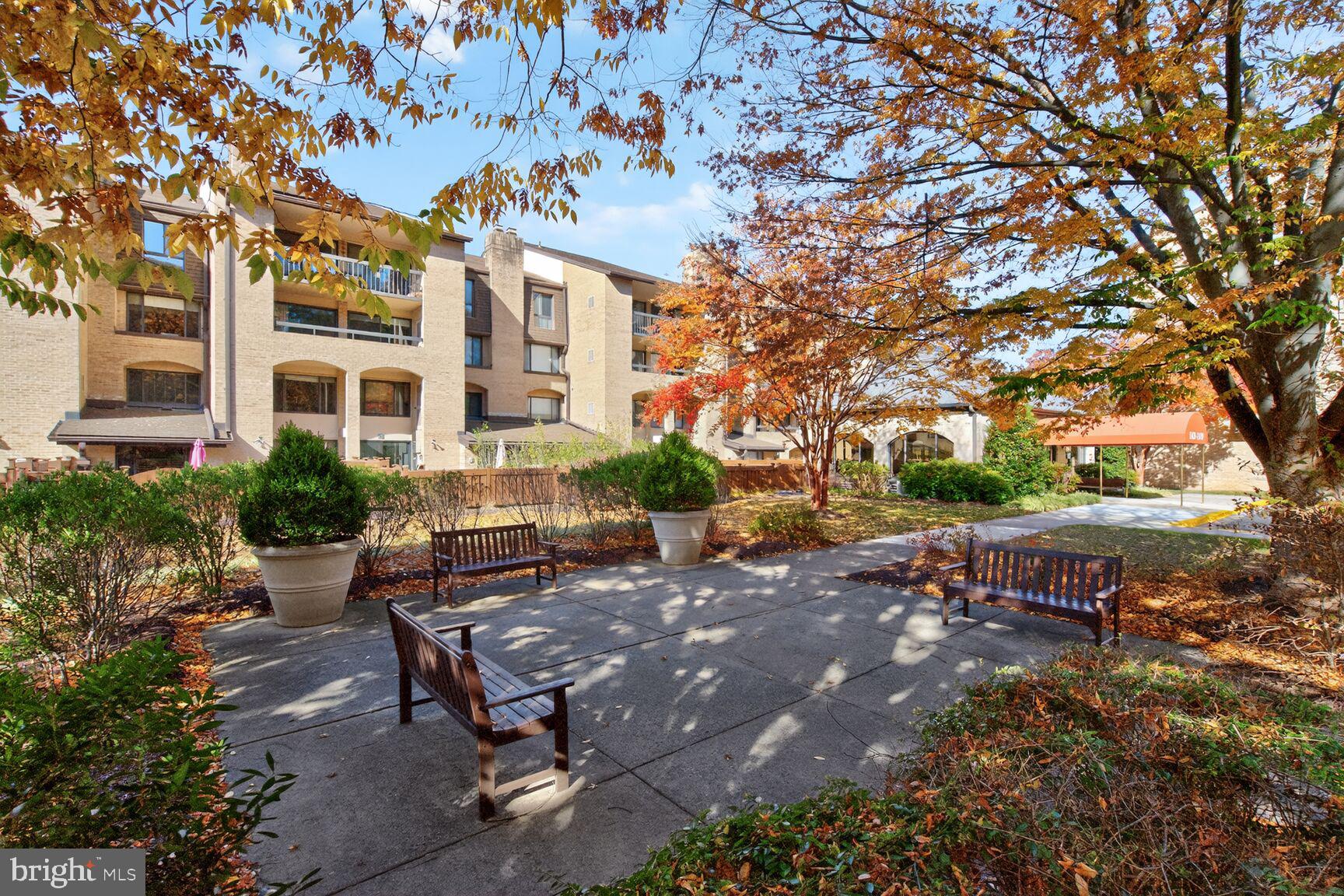 OLD GEORGETOWN VILLAGE - Residential