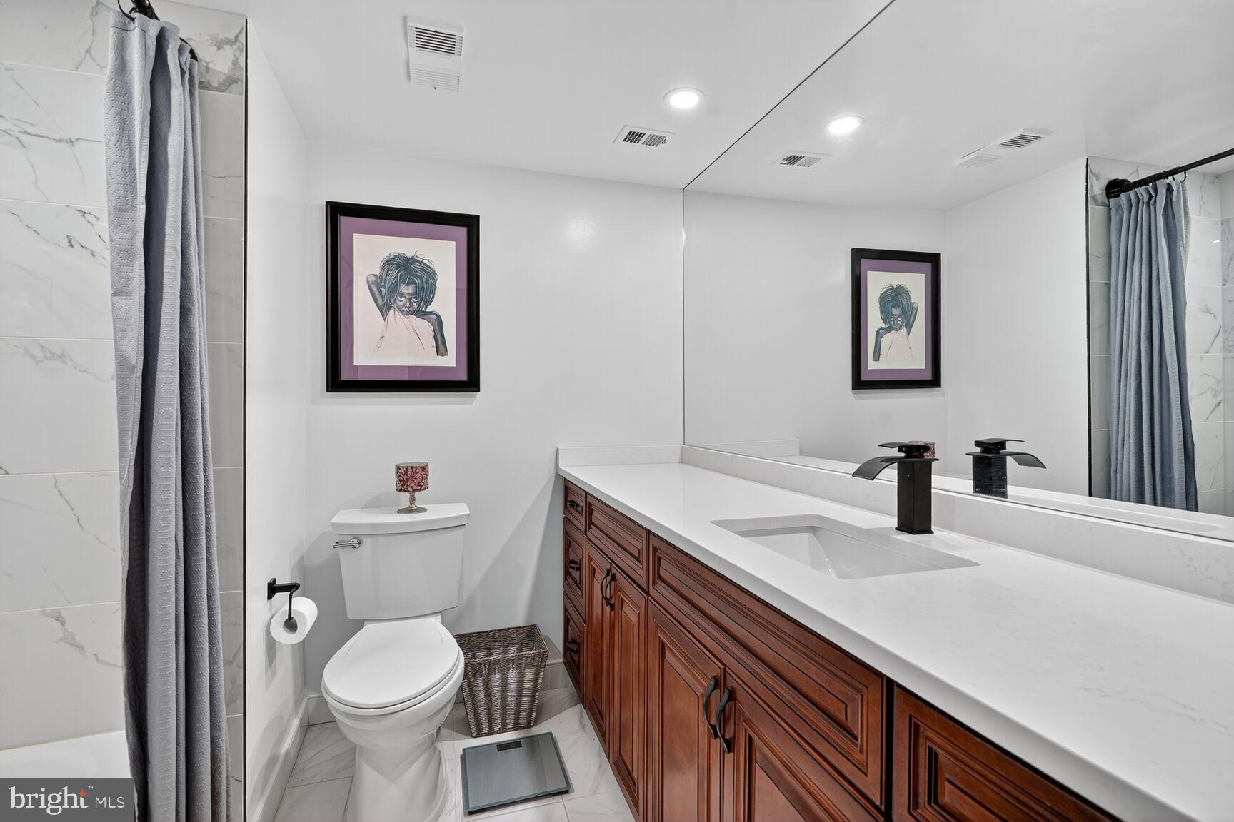 OLD GEORGETOWN VILLAGE - Residential