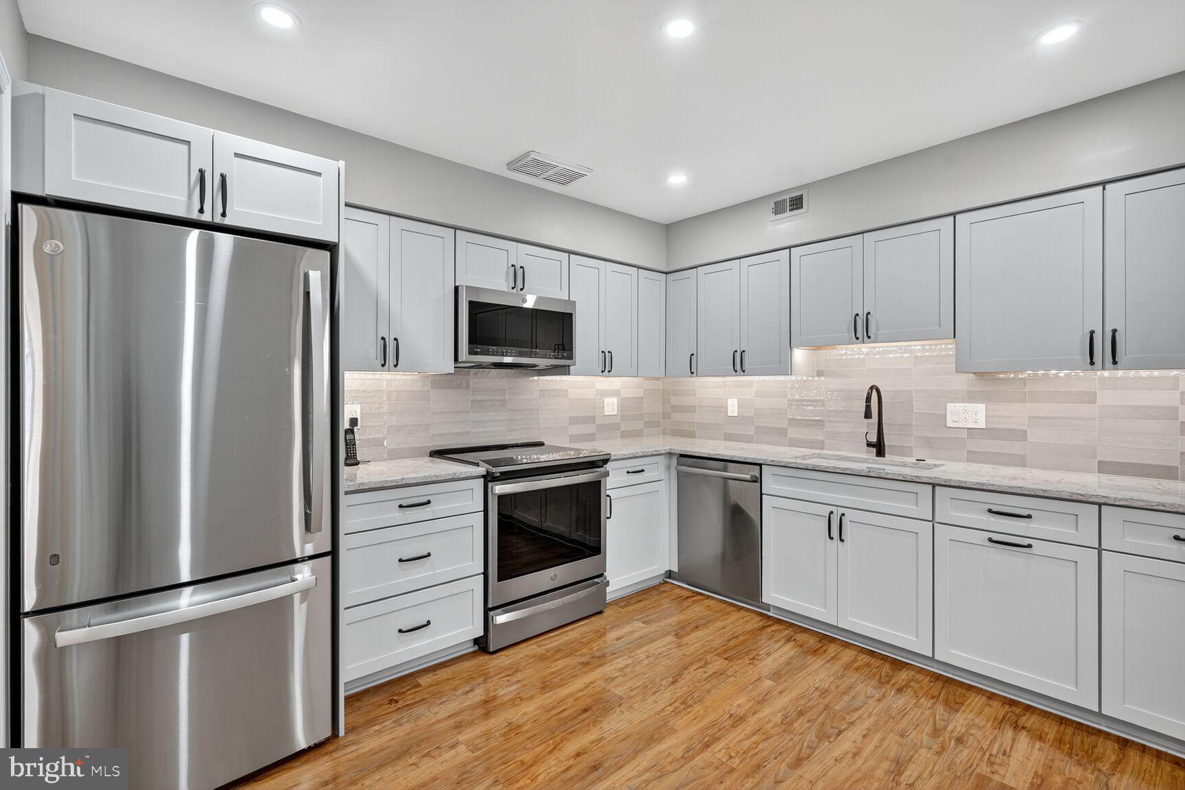 OLD GEORGETOWN VILLAGE - Residential