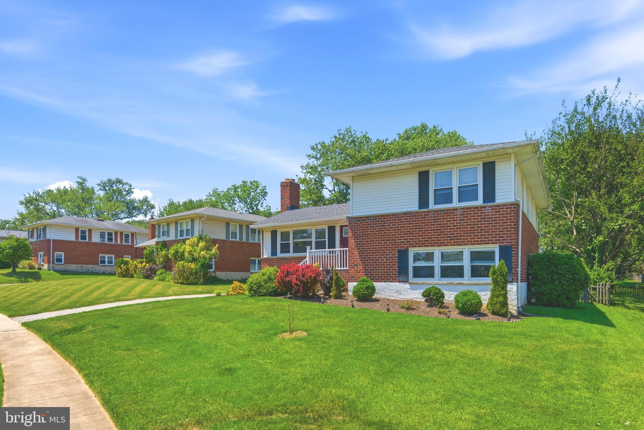 912 SHELLEY ROAD