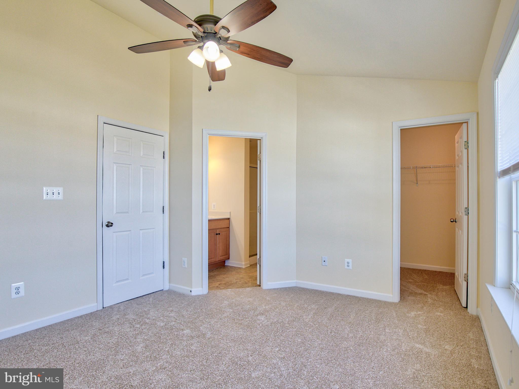 LAKELAND PLACE - Residential