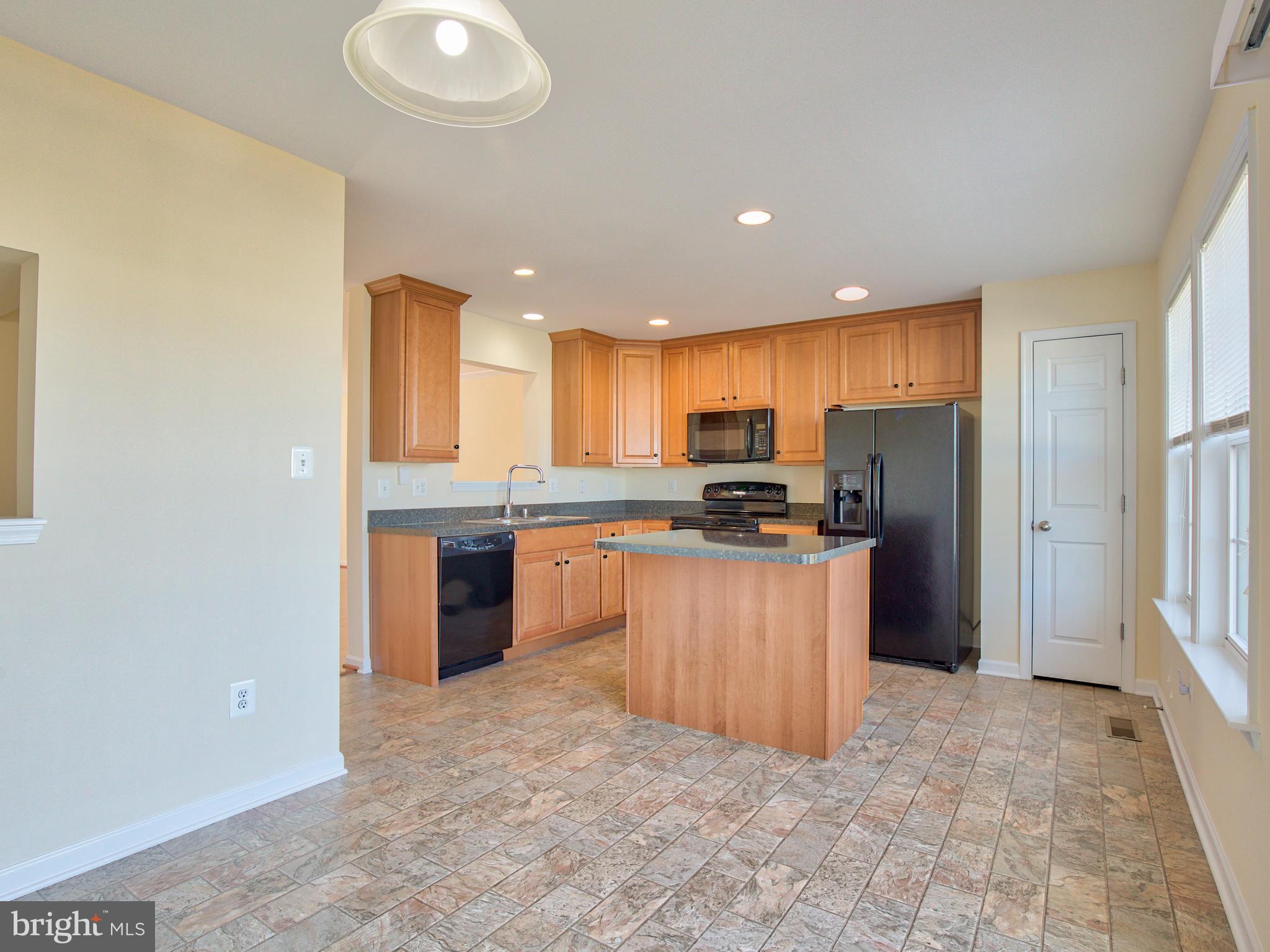 LAKELAND PLACE - Residential