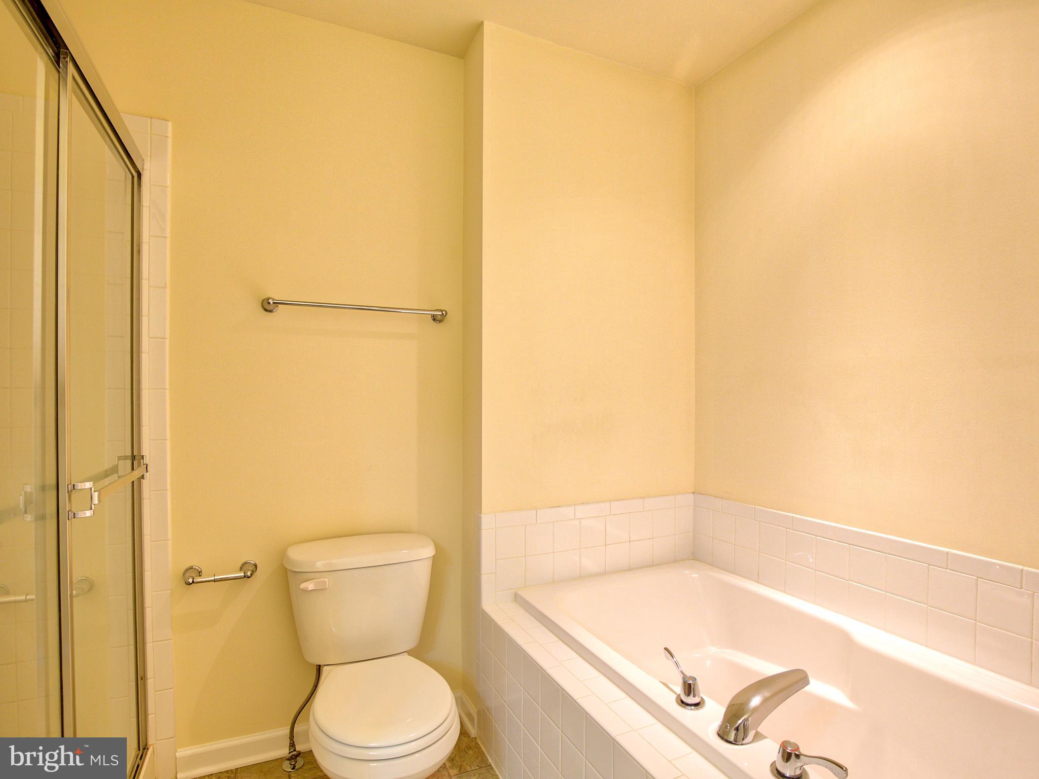 LAKELAND PLACE - Residential