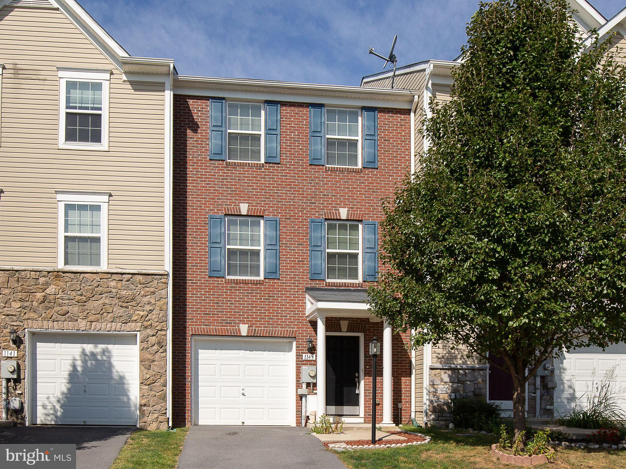 LAKELAND PLACE - Residential