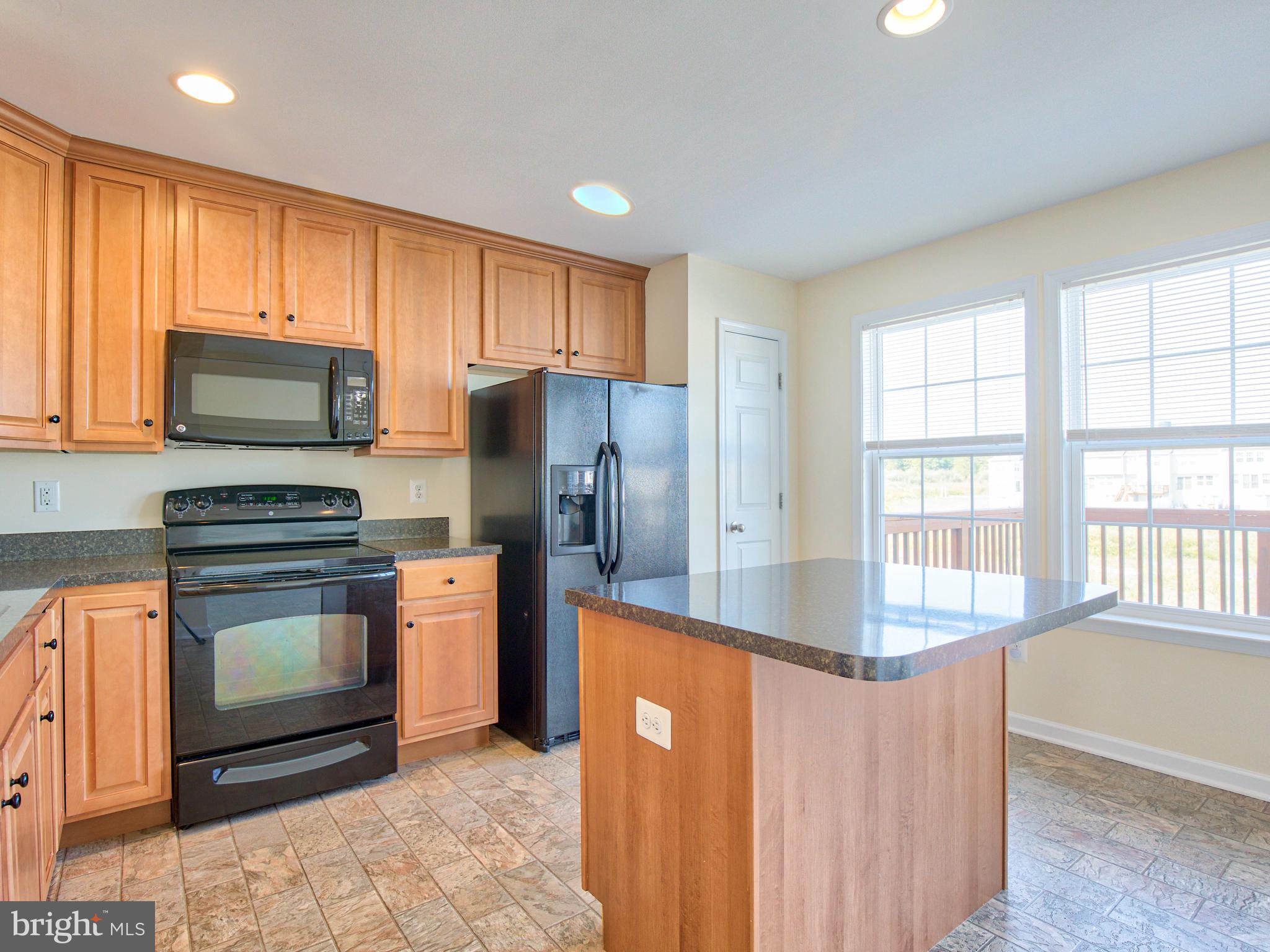 LAKELAND PLACE - Residential