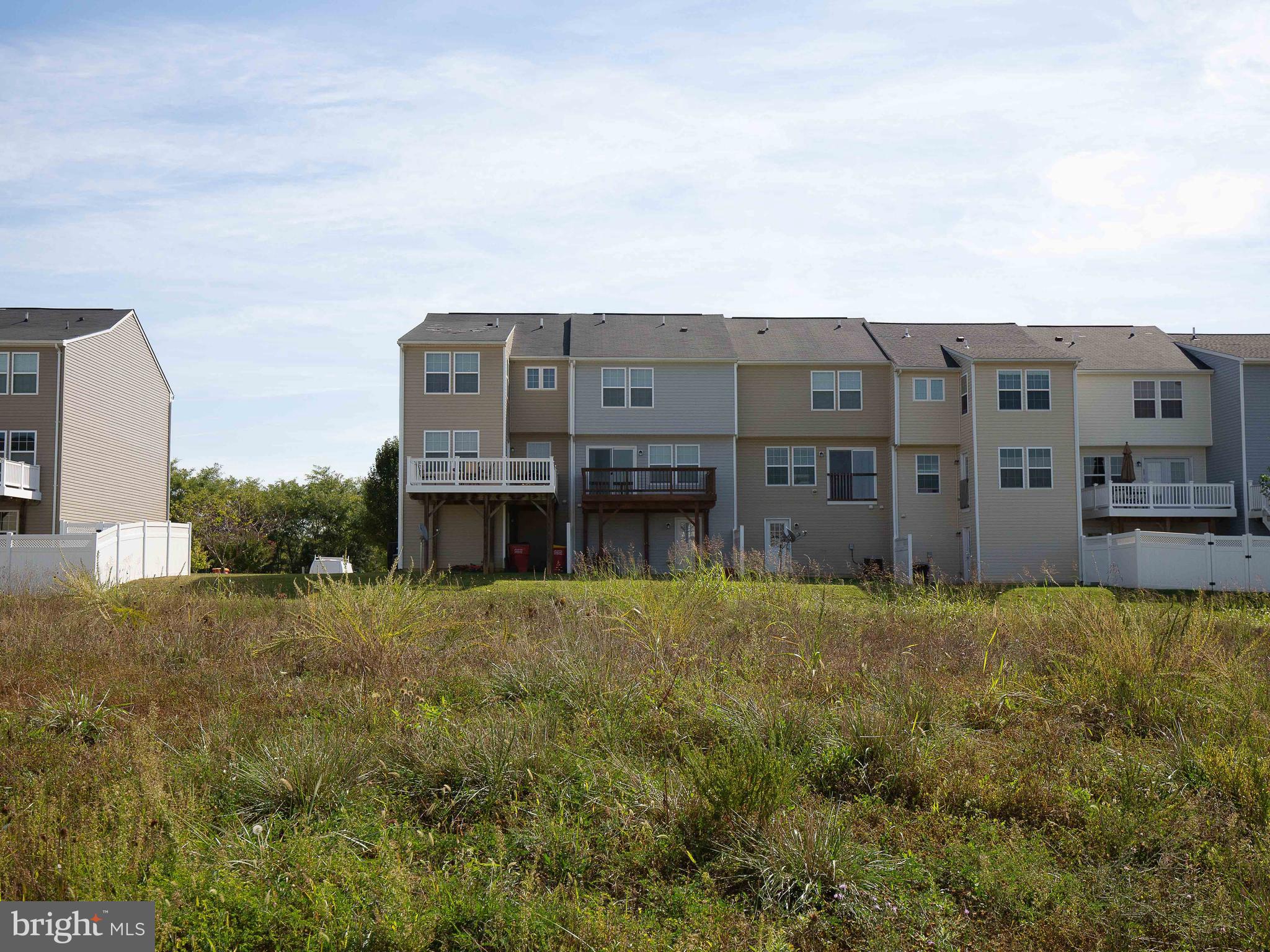 LAKELAND PLACE - Residential