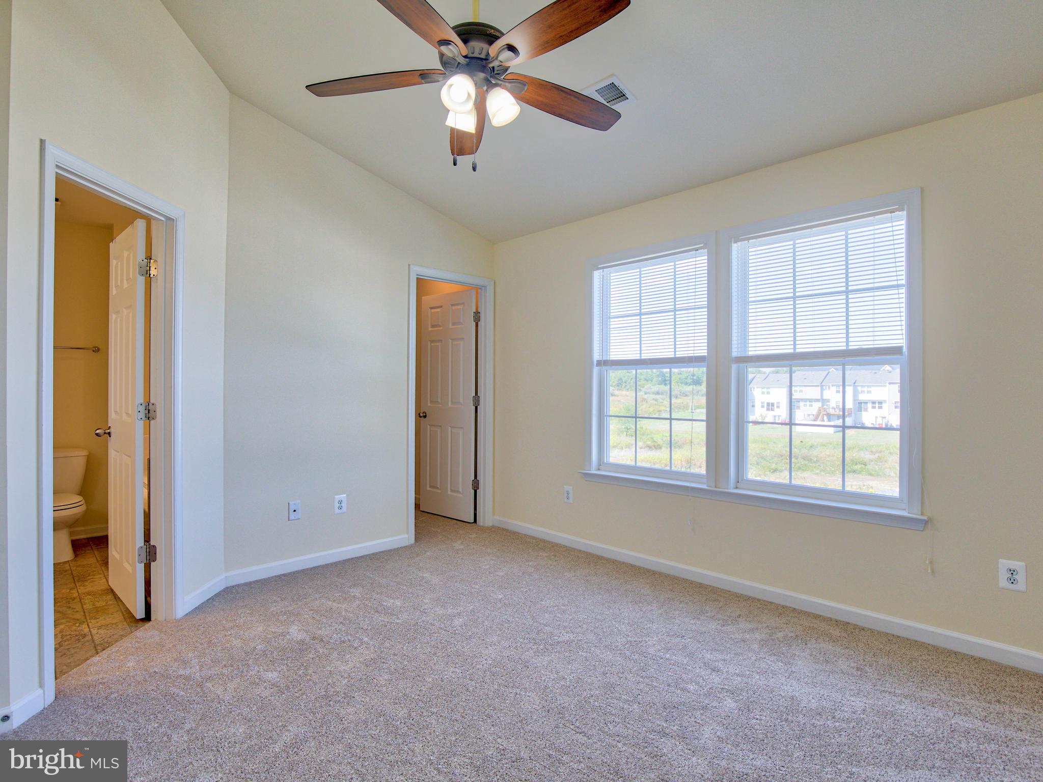 LAKELAND PLACE - Residential