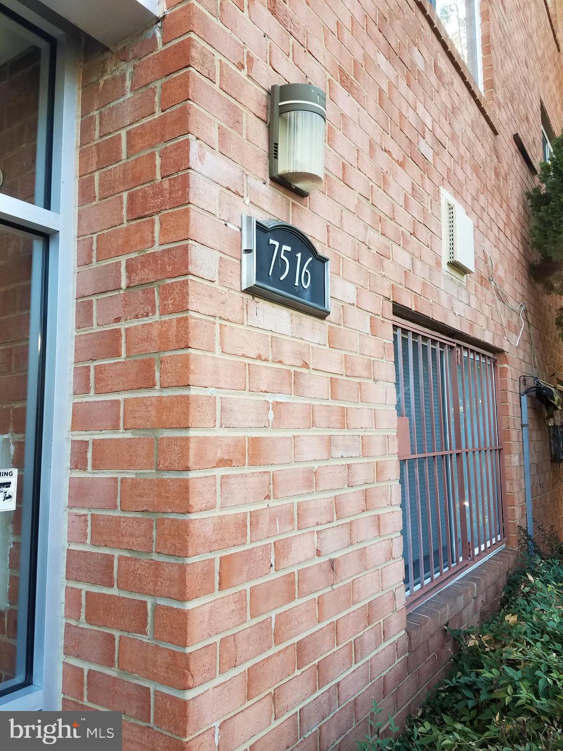 MARKHAM VIEW CONDOMINIUMS - Residential Lease