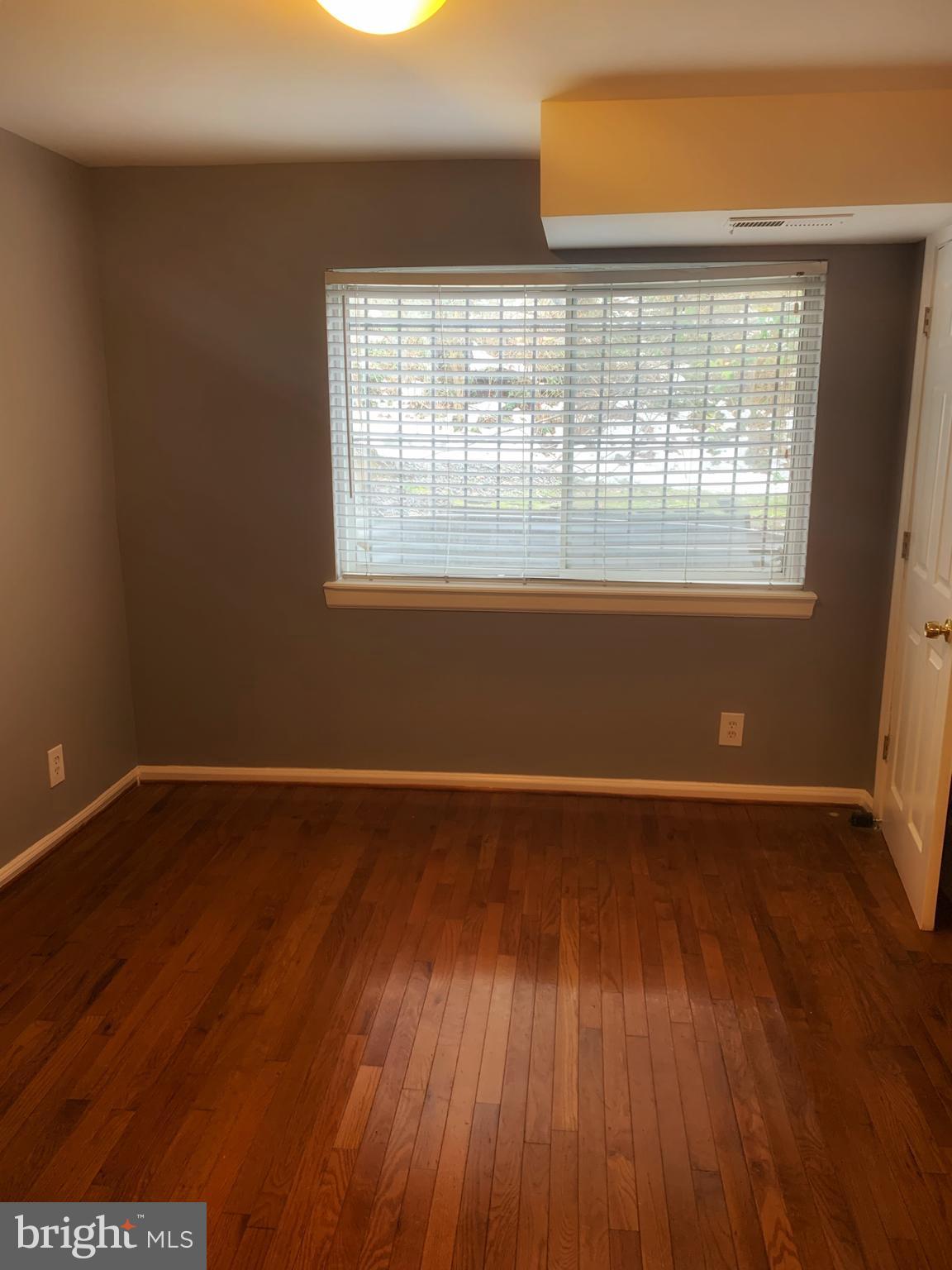 MARKHAM VIEW CONDOMINIUMS - Residential Lease