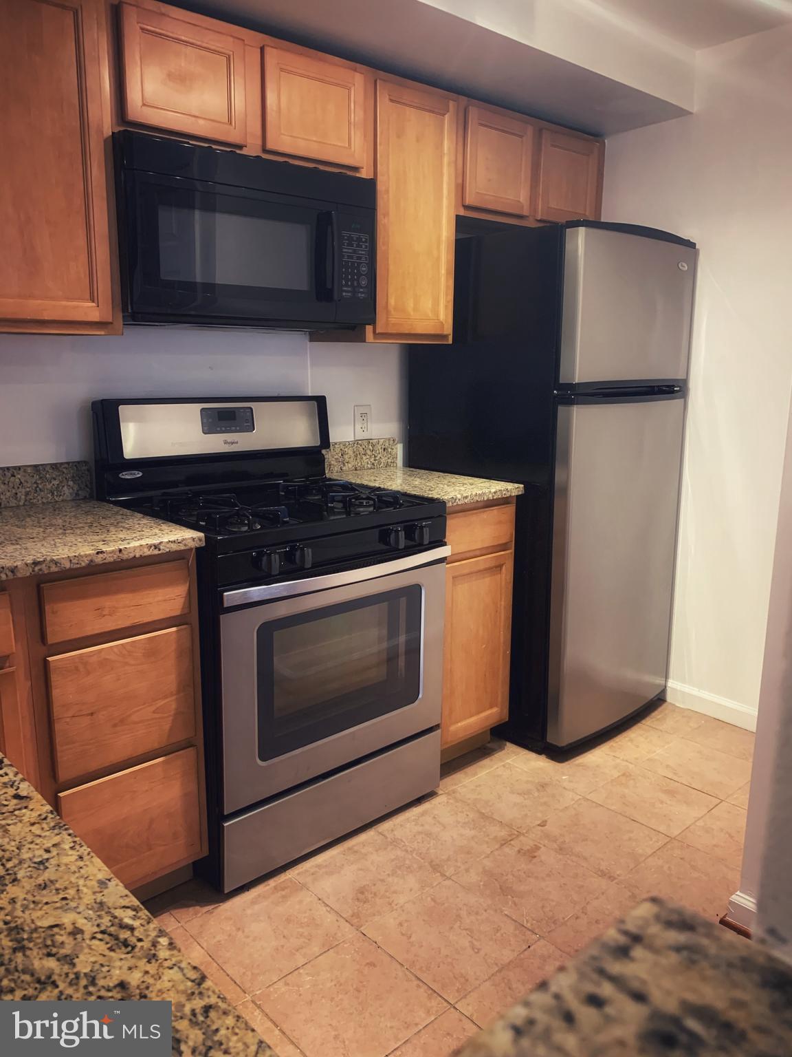 MARKHAM VIEW CONDOMINIUMS - Residential Lease