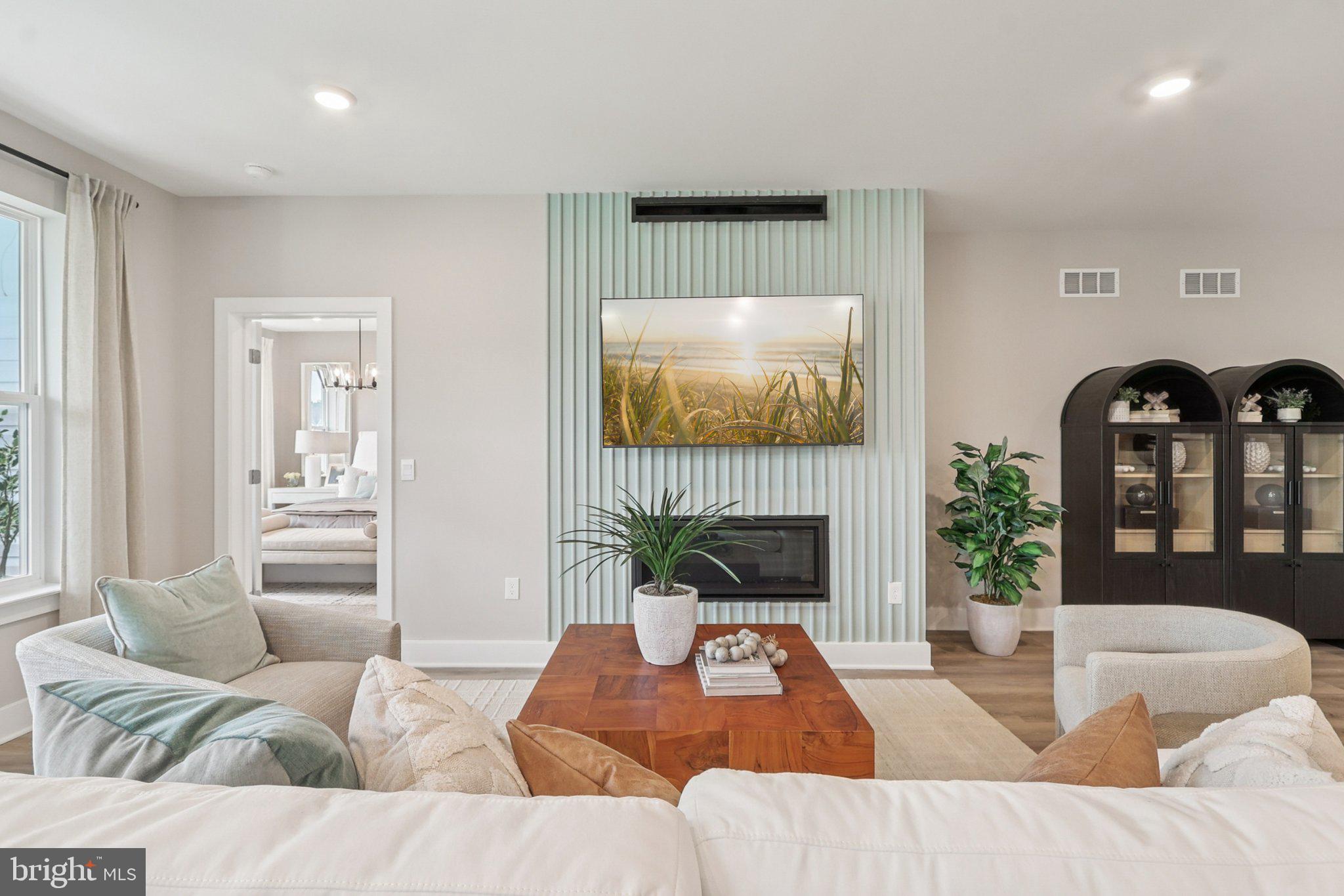 WILLOW RUN - Residential