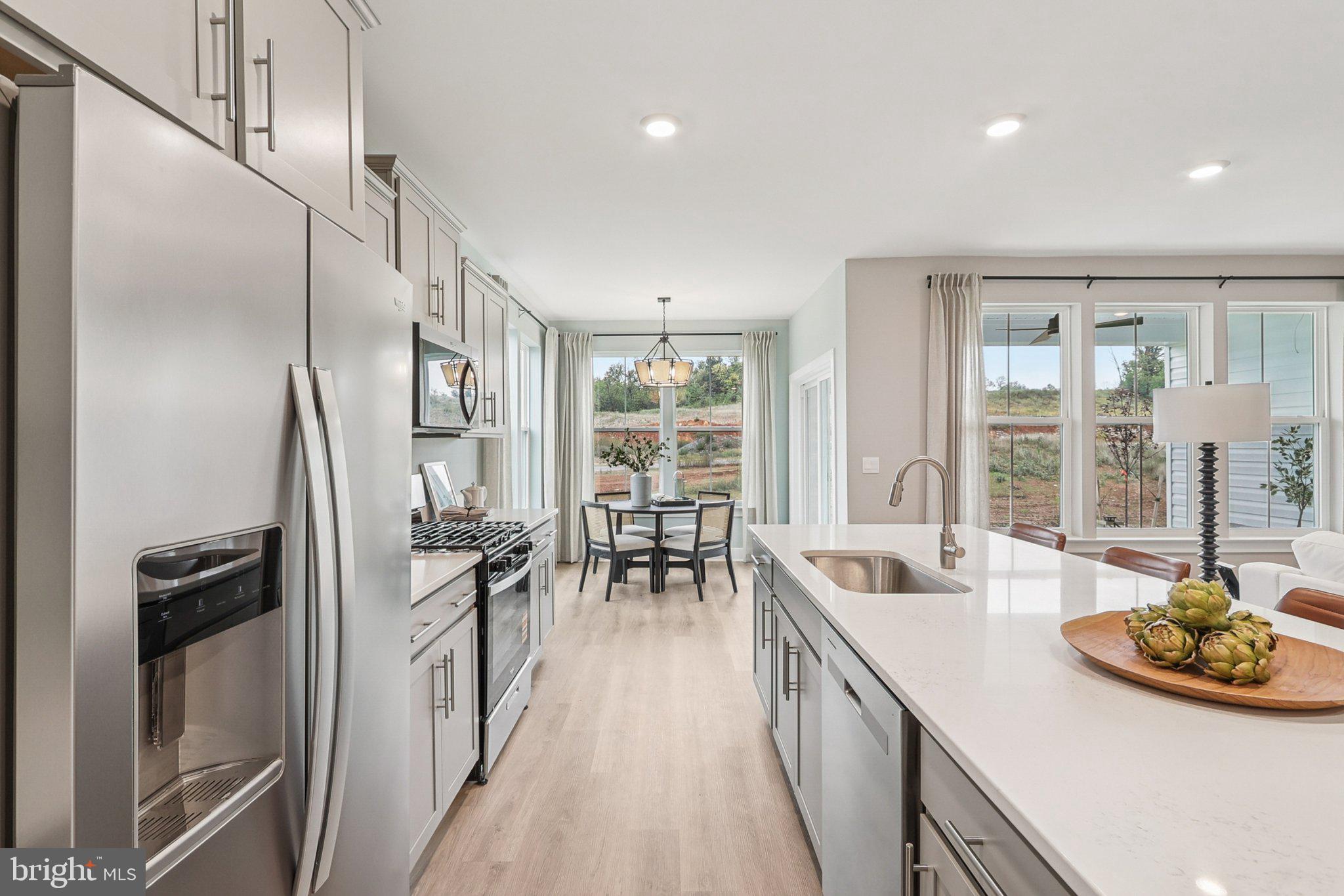 WILLOW RUN - Residential