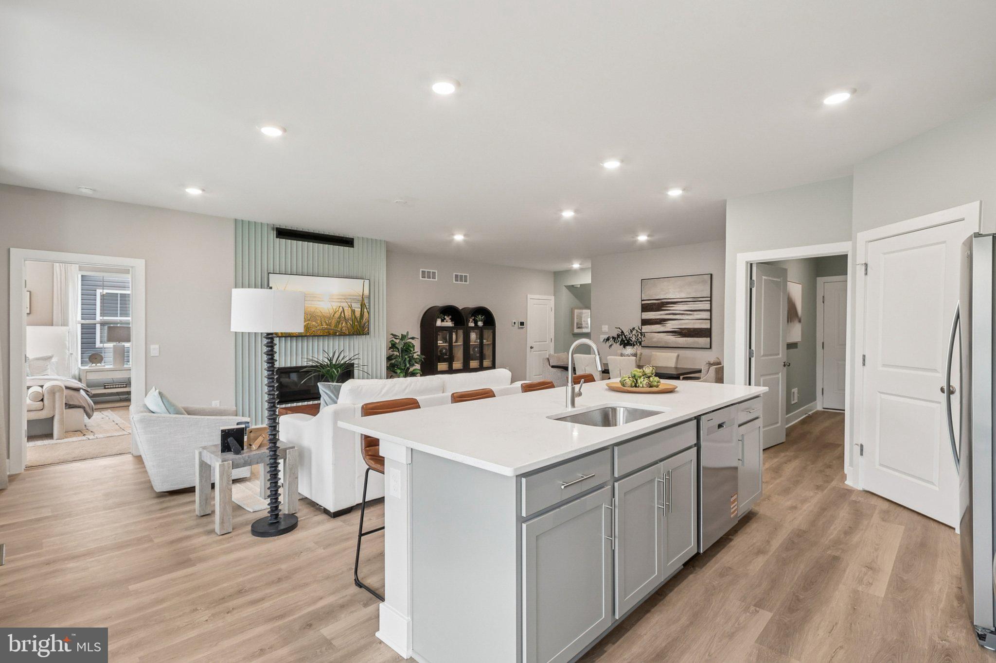 WILLOW RUN - Residential