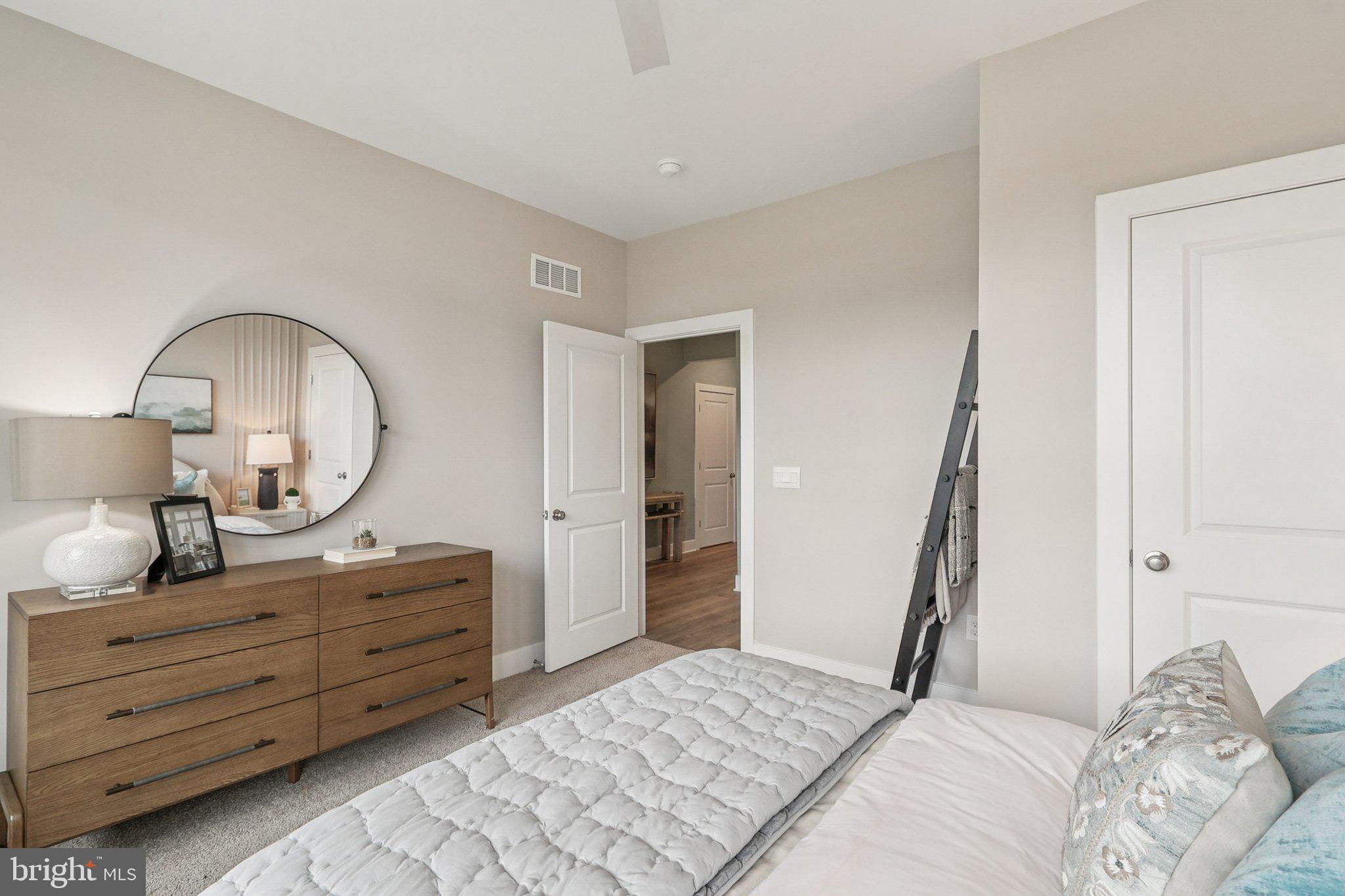 WILLOW RUN - Residential