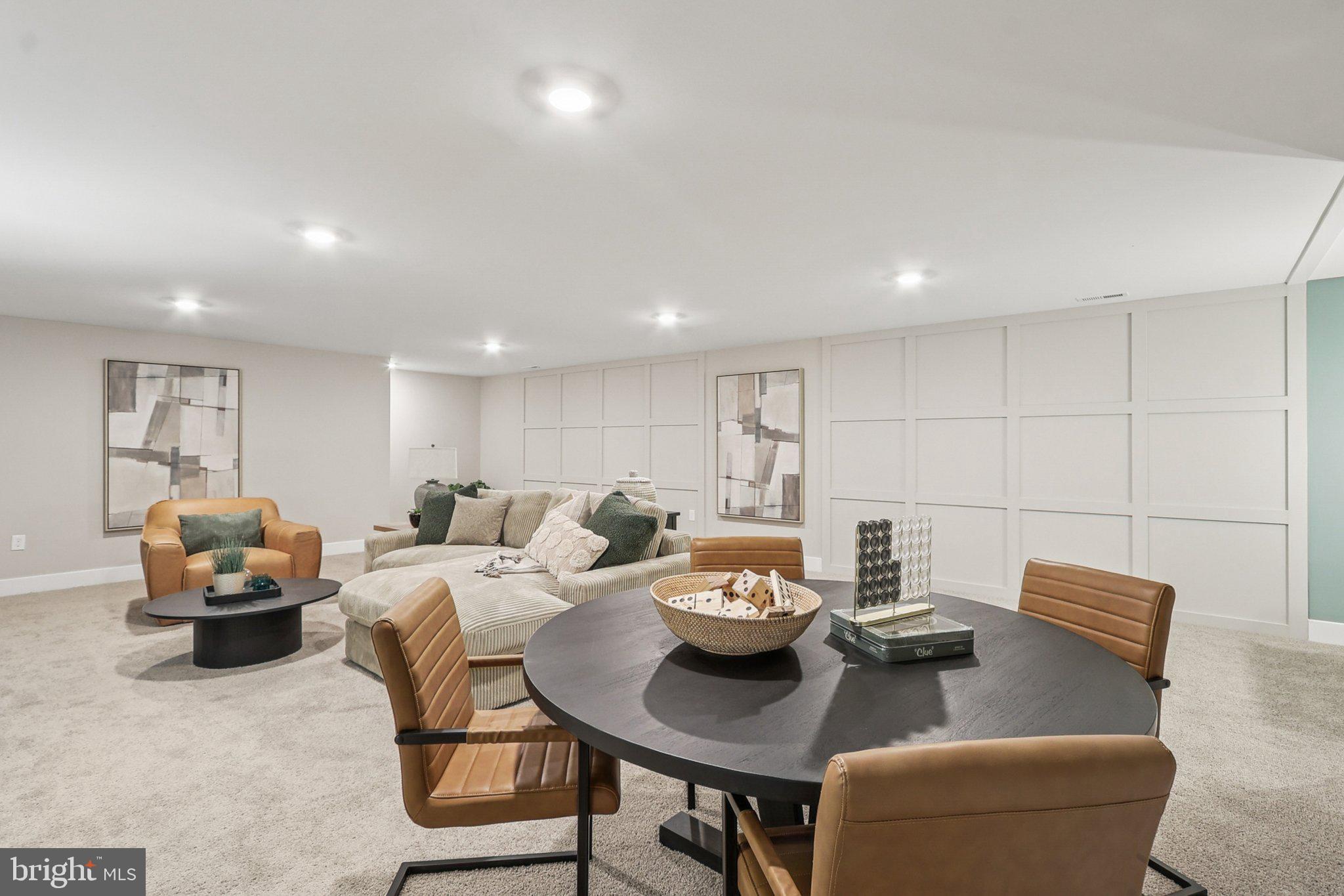 WILLOW RUN - Residential