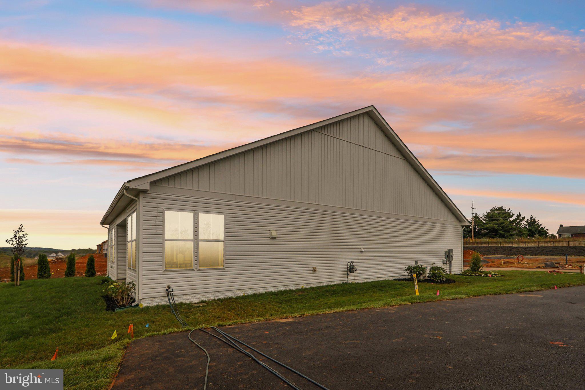 WILLOW RUN - Residential