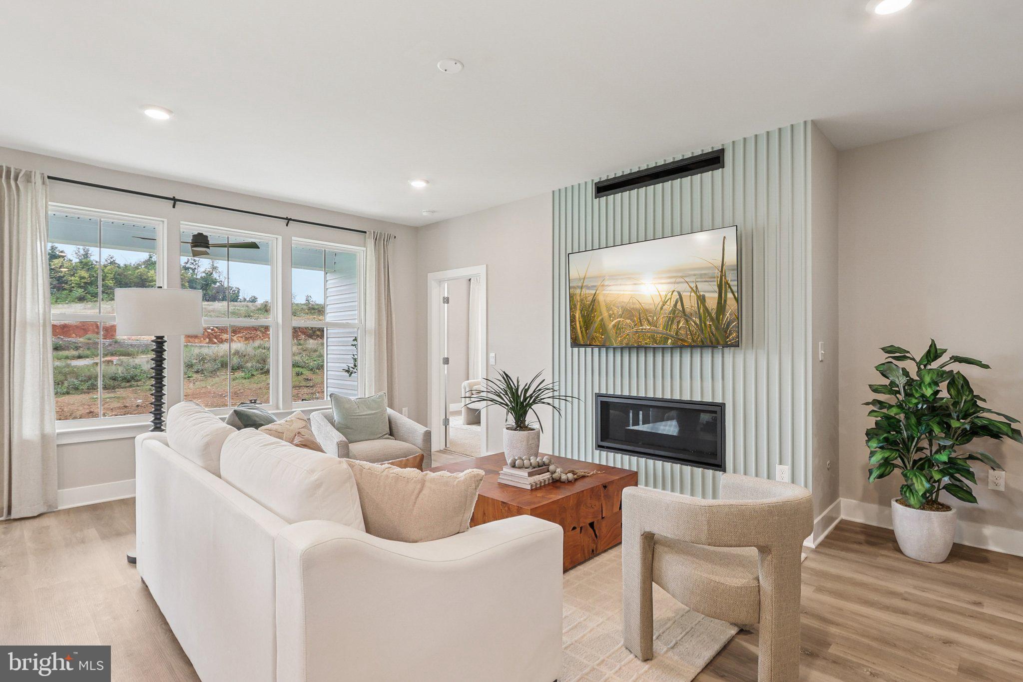 WILLOW RUN - Residential