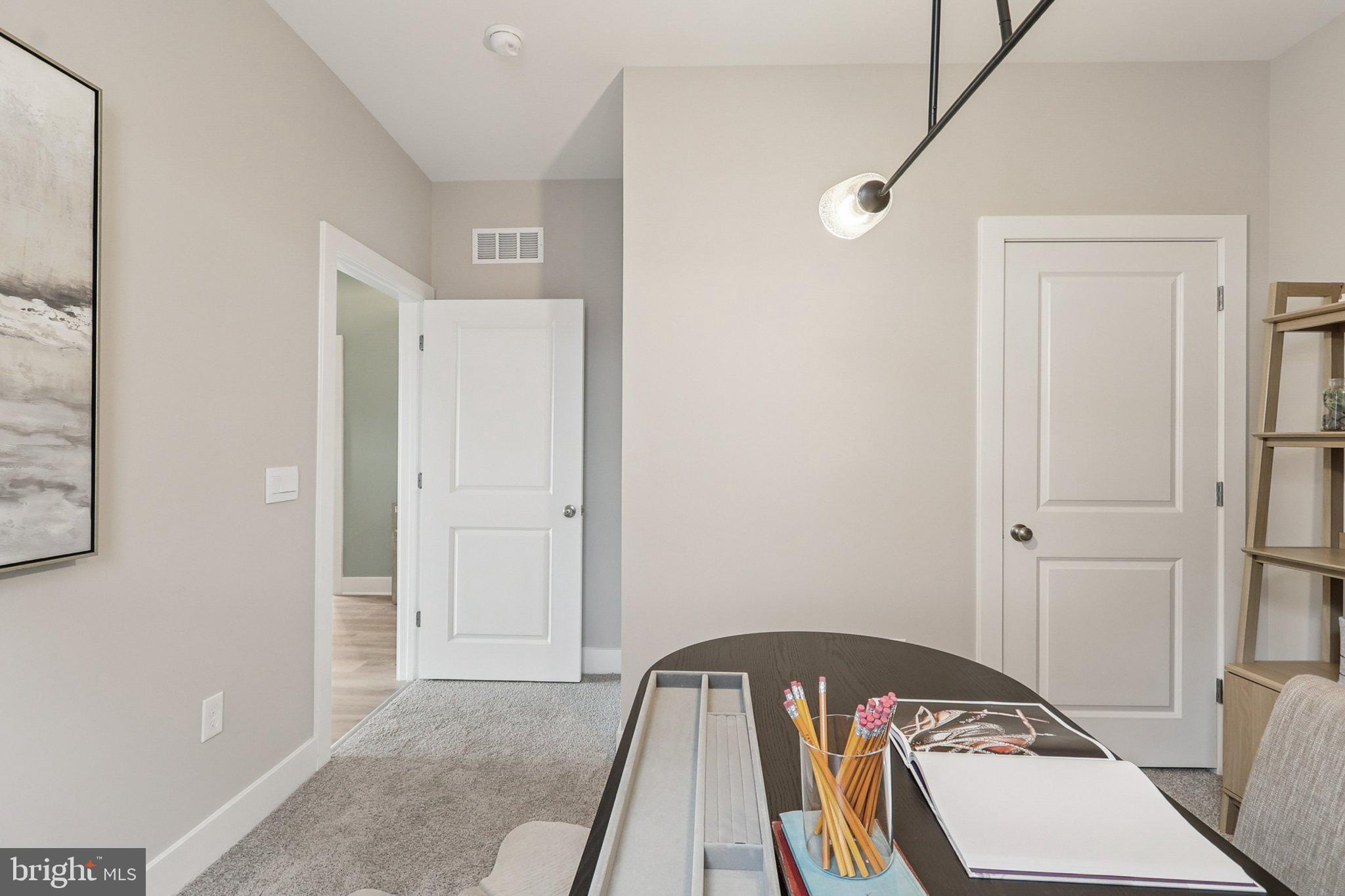 WILLOW RUN - Residential