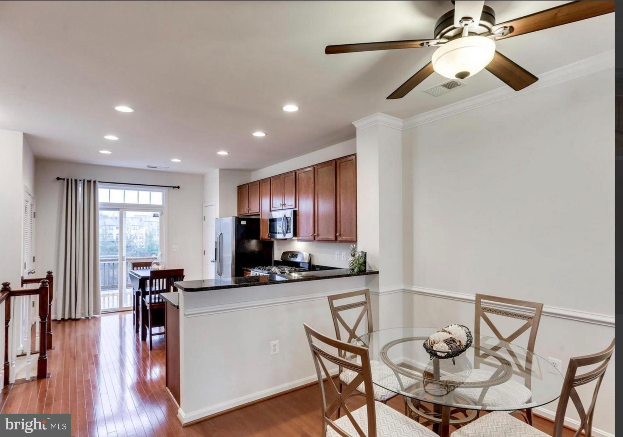 15715 JOHN DISKIN CIRCLE