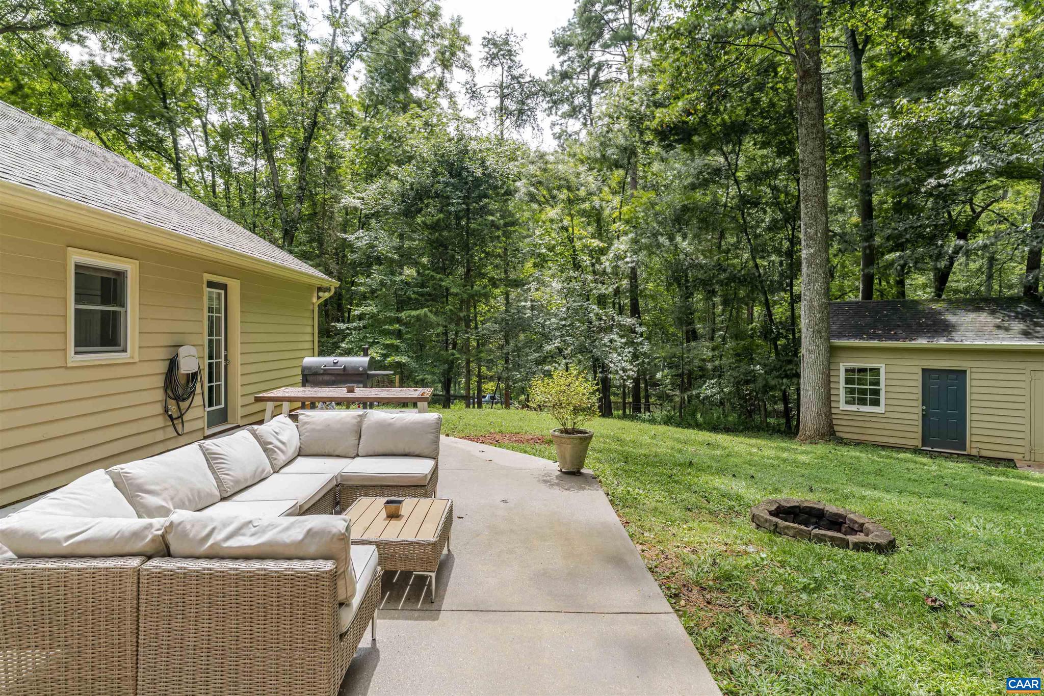 860 BUCKHORN TRL