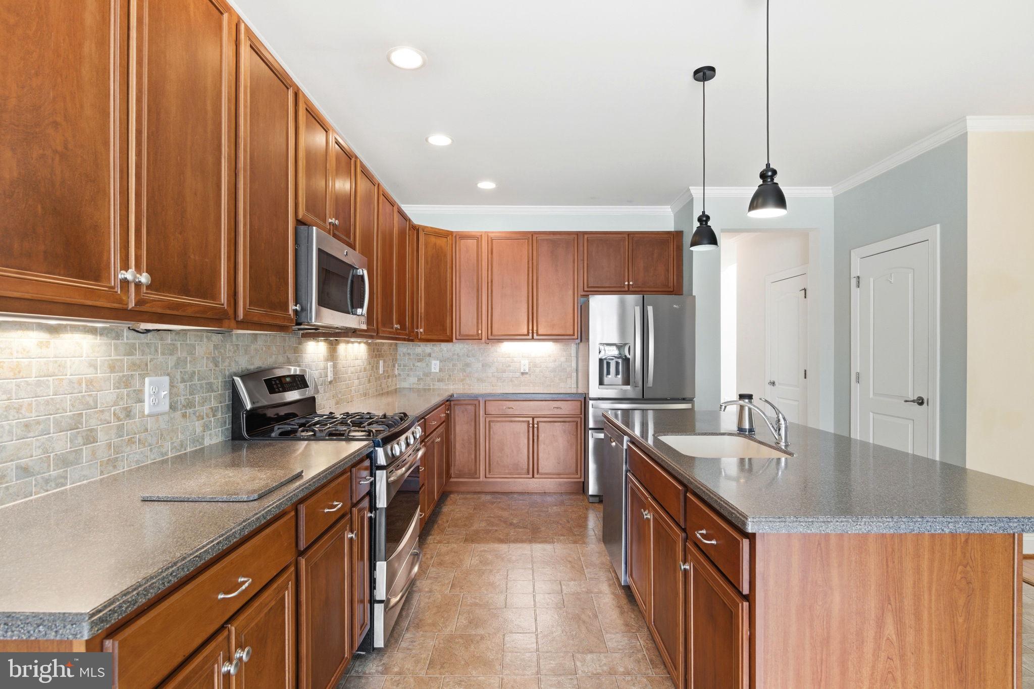 ARBOURS AT W GOSHEN - Residential