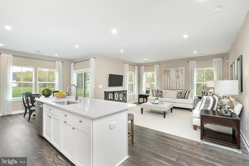 TWO RIVERS - Residential