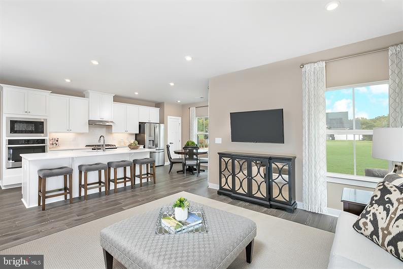 TWO RIVERS - Residential