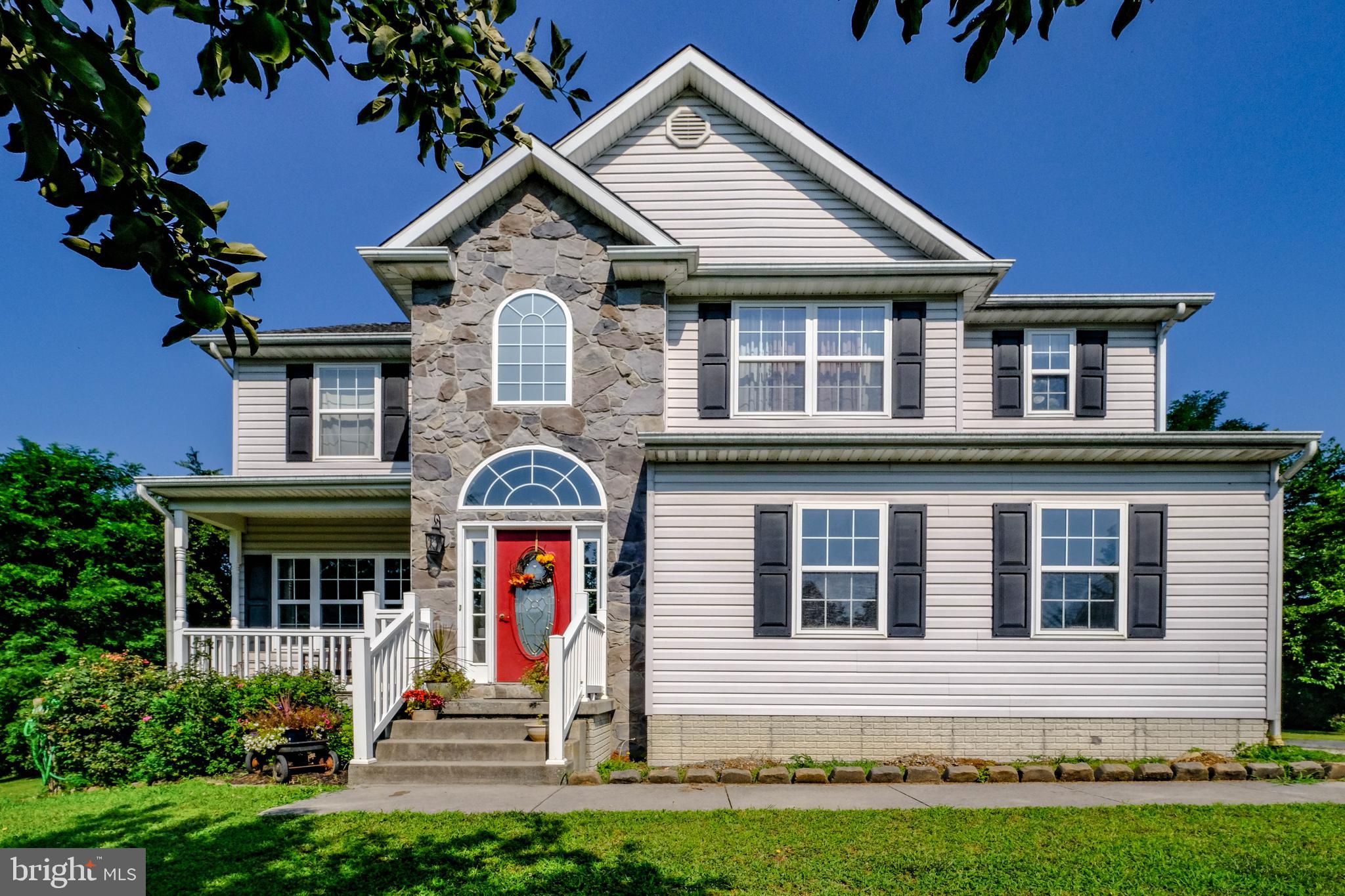 THORNHILL ESTATES - Residential