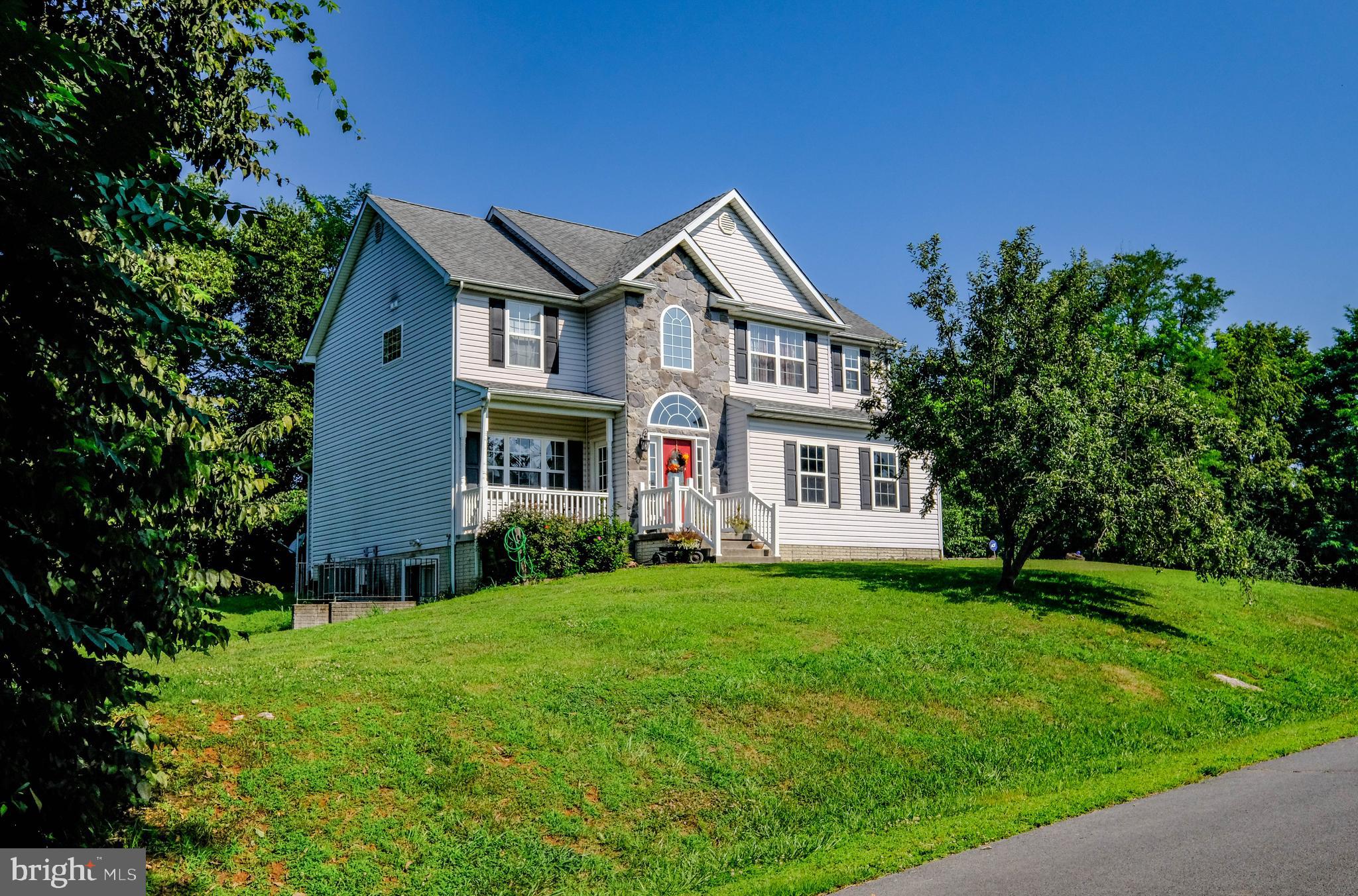 THORNHILL ESTATES - Residential