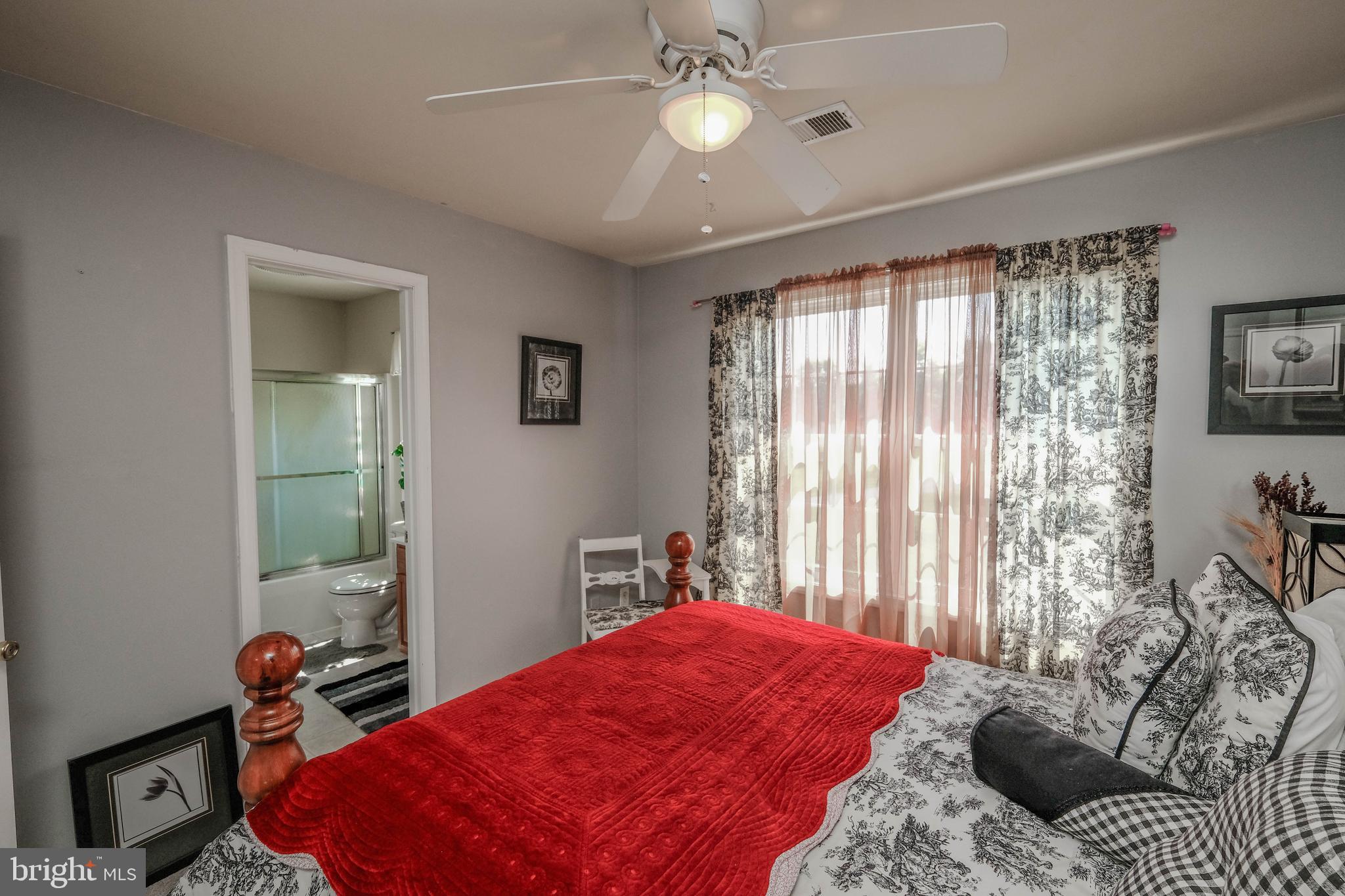 THORNHILL ESTATES - Residential