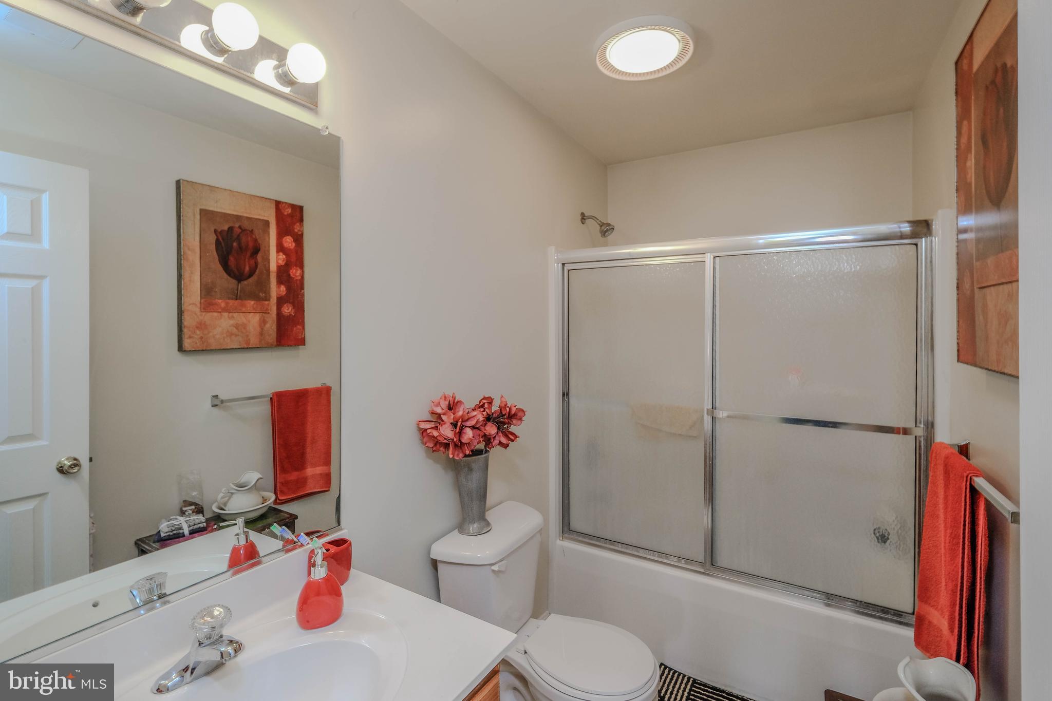 THORNHILL ESTATES - Residential