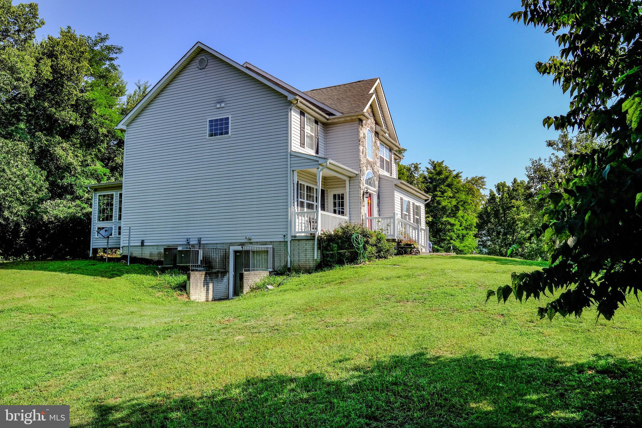 THORNHILL ESTATES - Residential