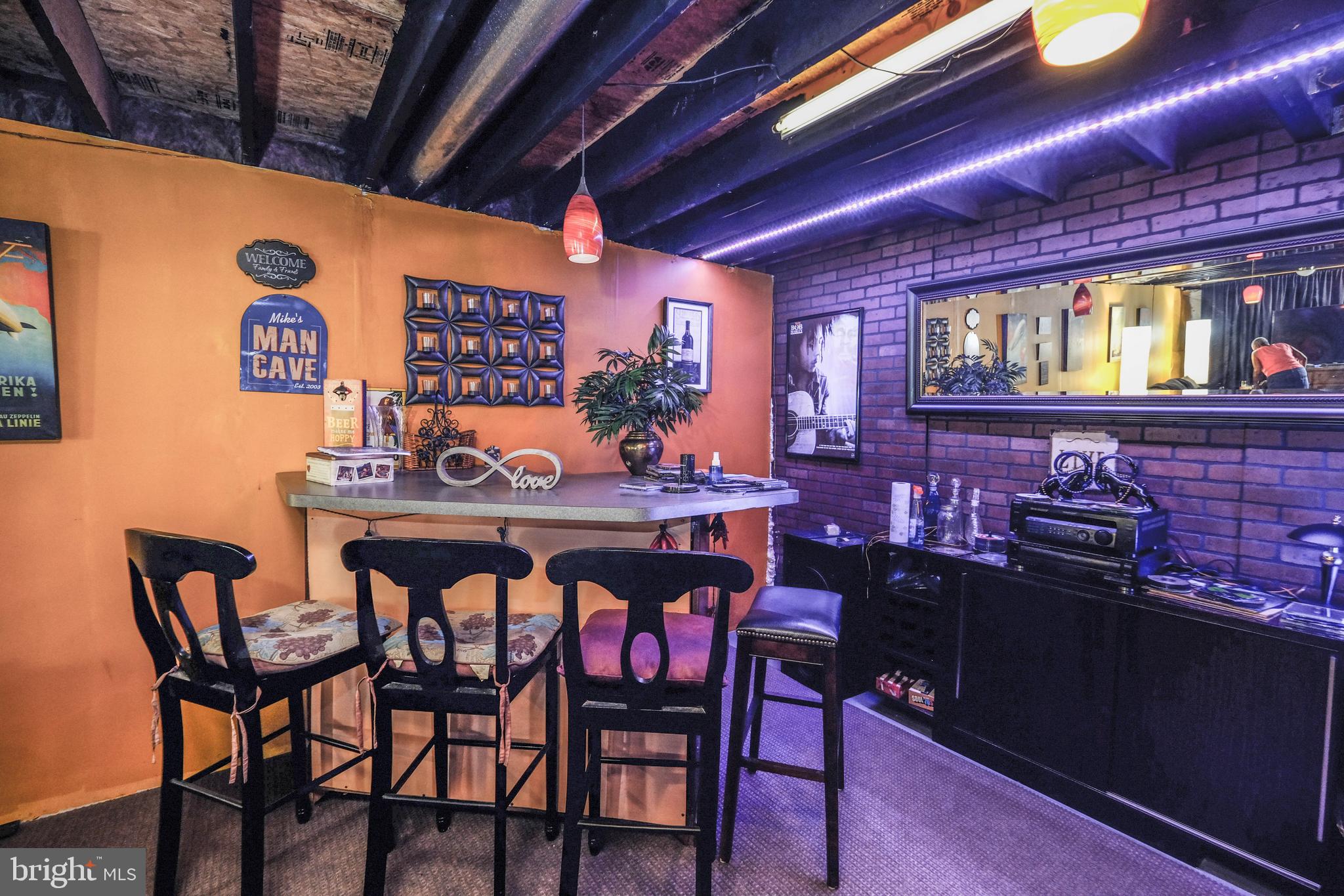 THORNHILL ESTATES - Residential