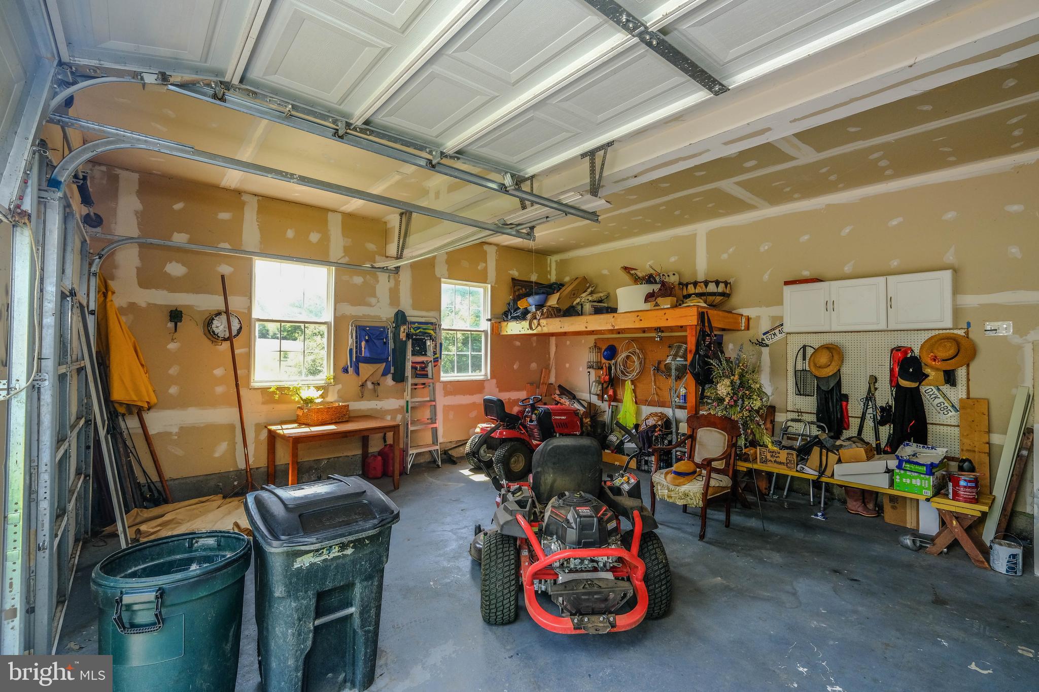 THORNHILL ESTATES - Residential