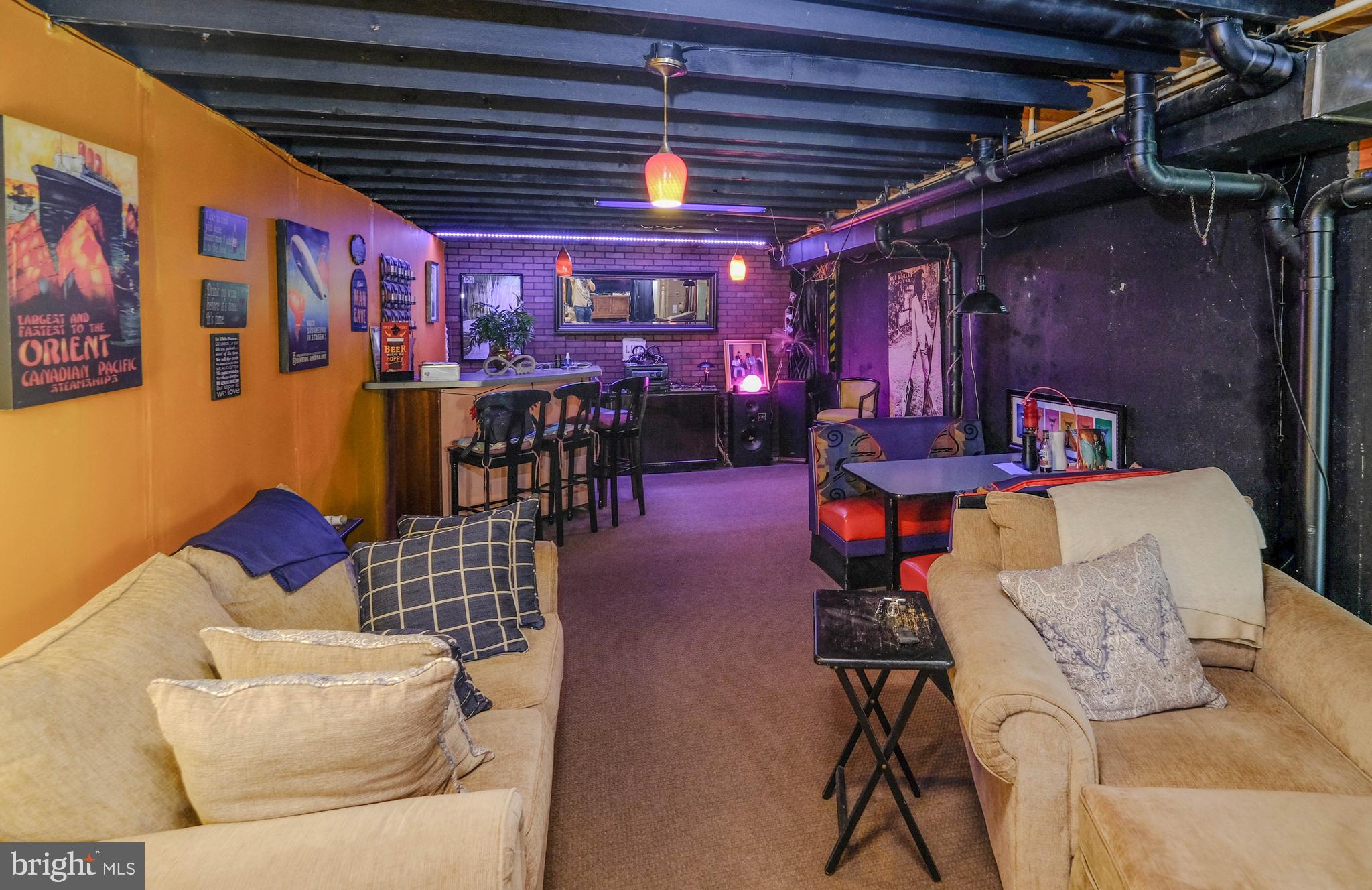 THORNHILL ESTATES - Residential