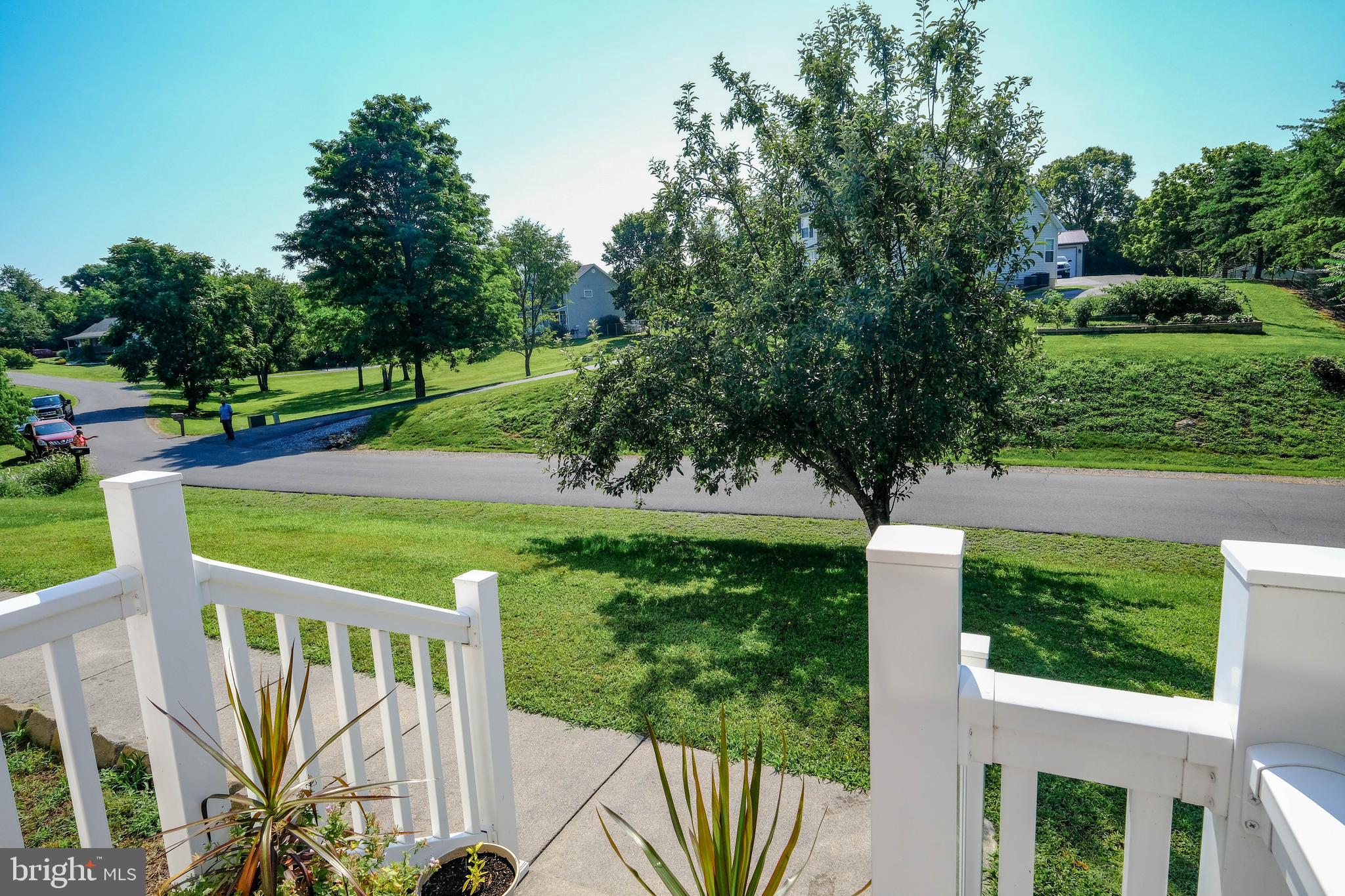 THORNHILL ESTATES - Residential