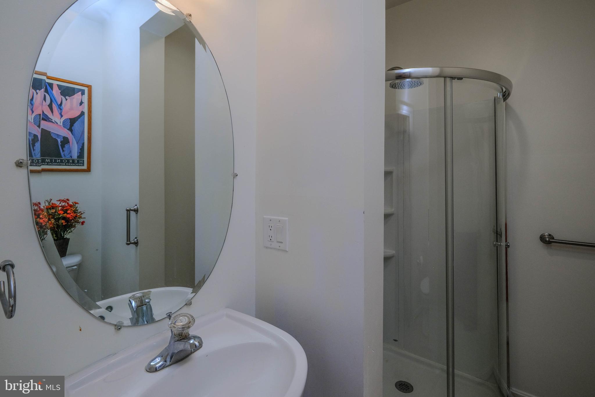 THORNHILL ESTATES - Residential