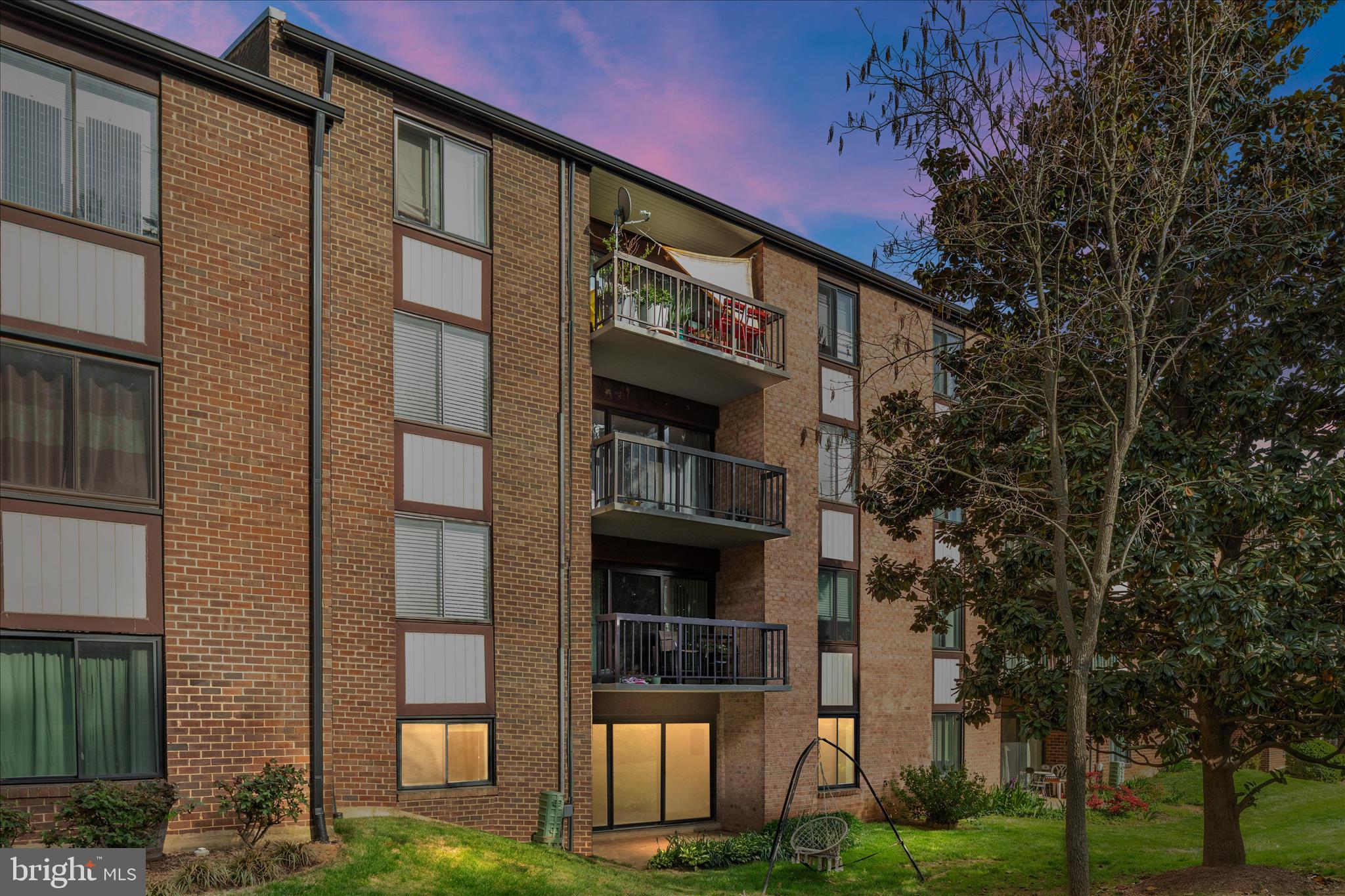 HAWTHORNE VILLAGE - Residential