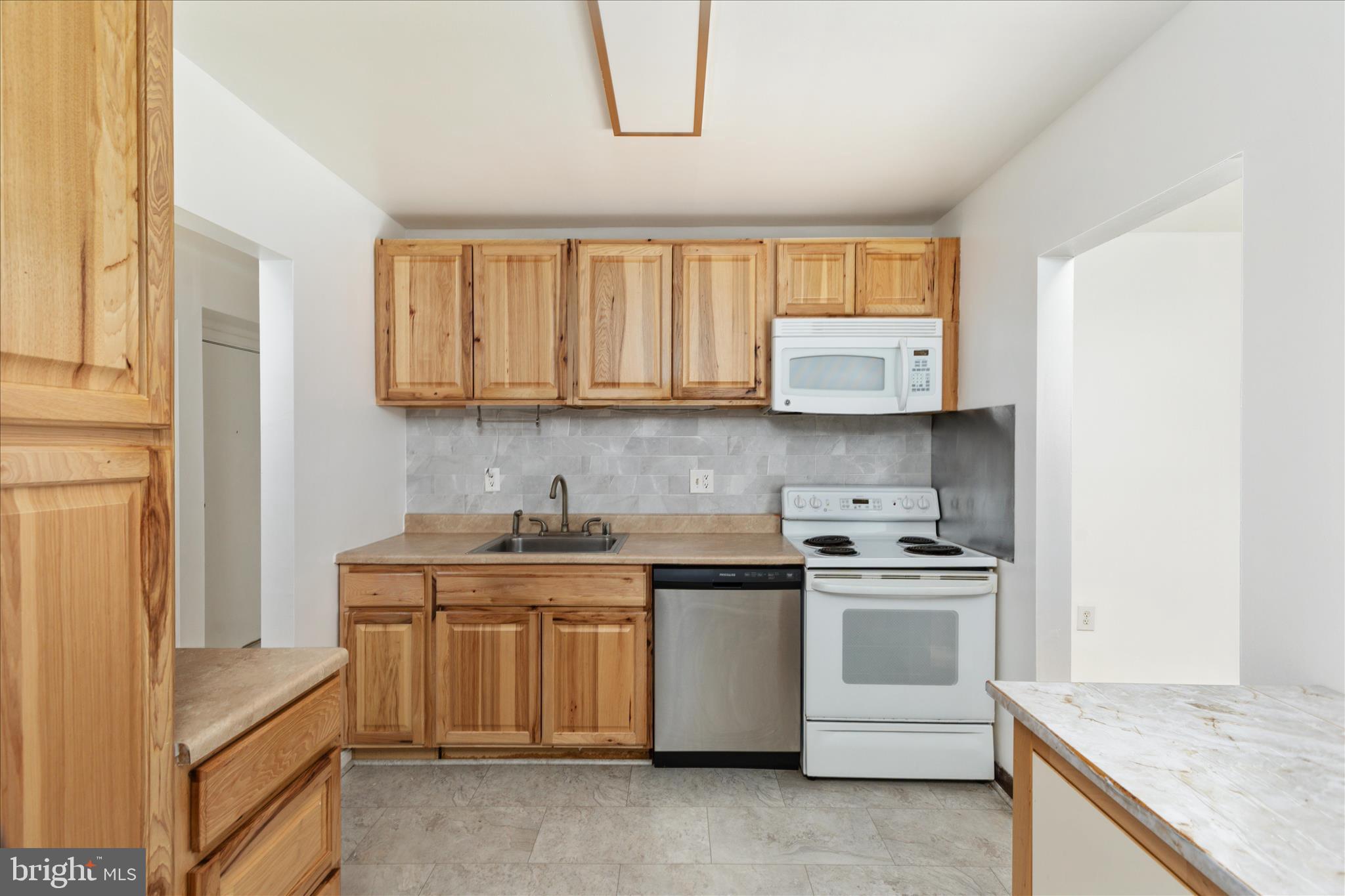 HAWTHORNE VILLAGE - Residential