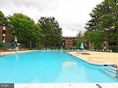 HAWTHORNE VILLAGE - Residential