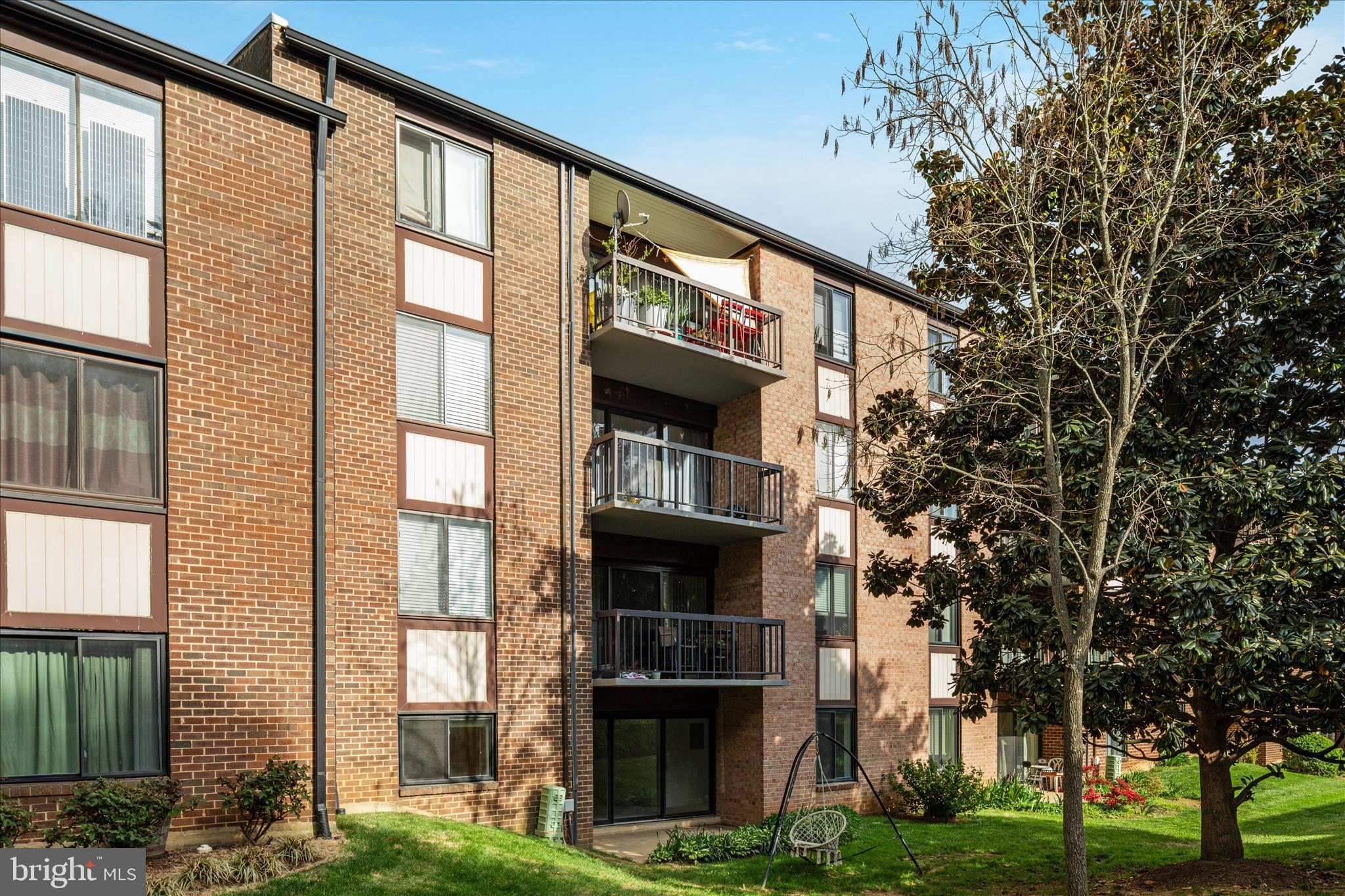 HAWTHORNE VILLAGE - Residential