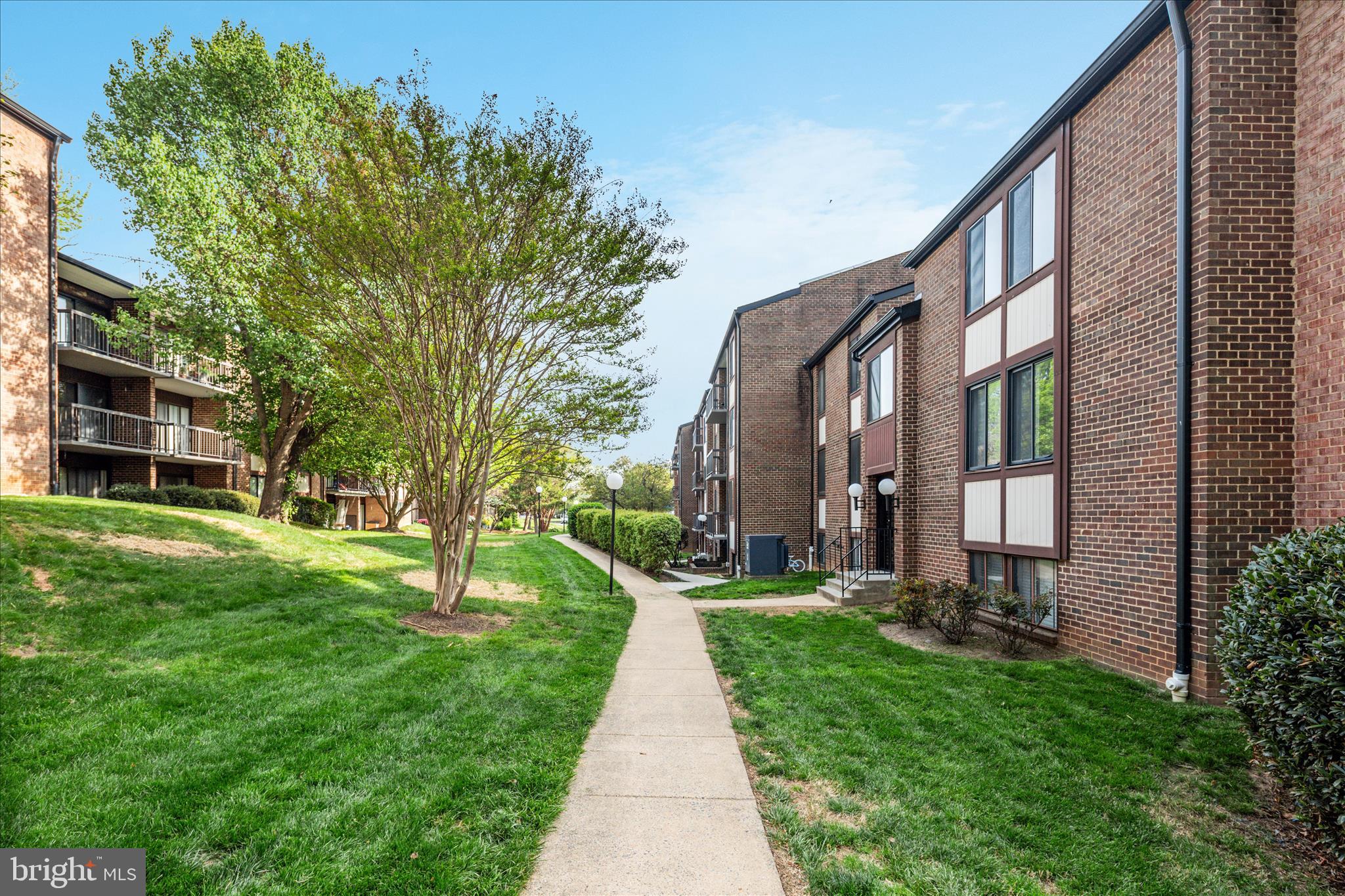 HAWTHORNE VILLAGE - Residential