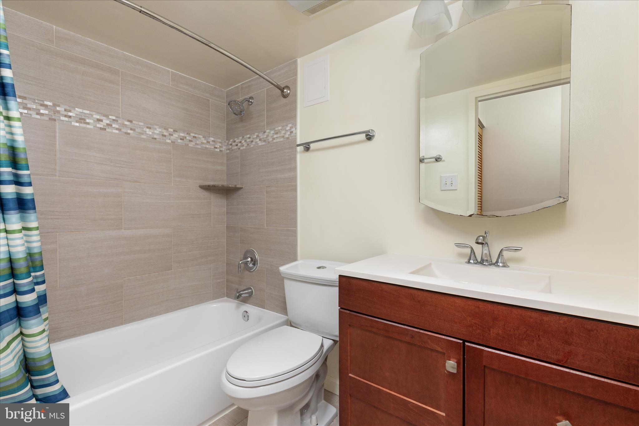 HAWTHORNE VILLAGE - Residential